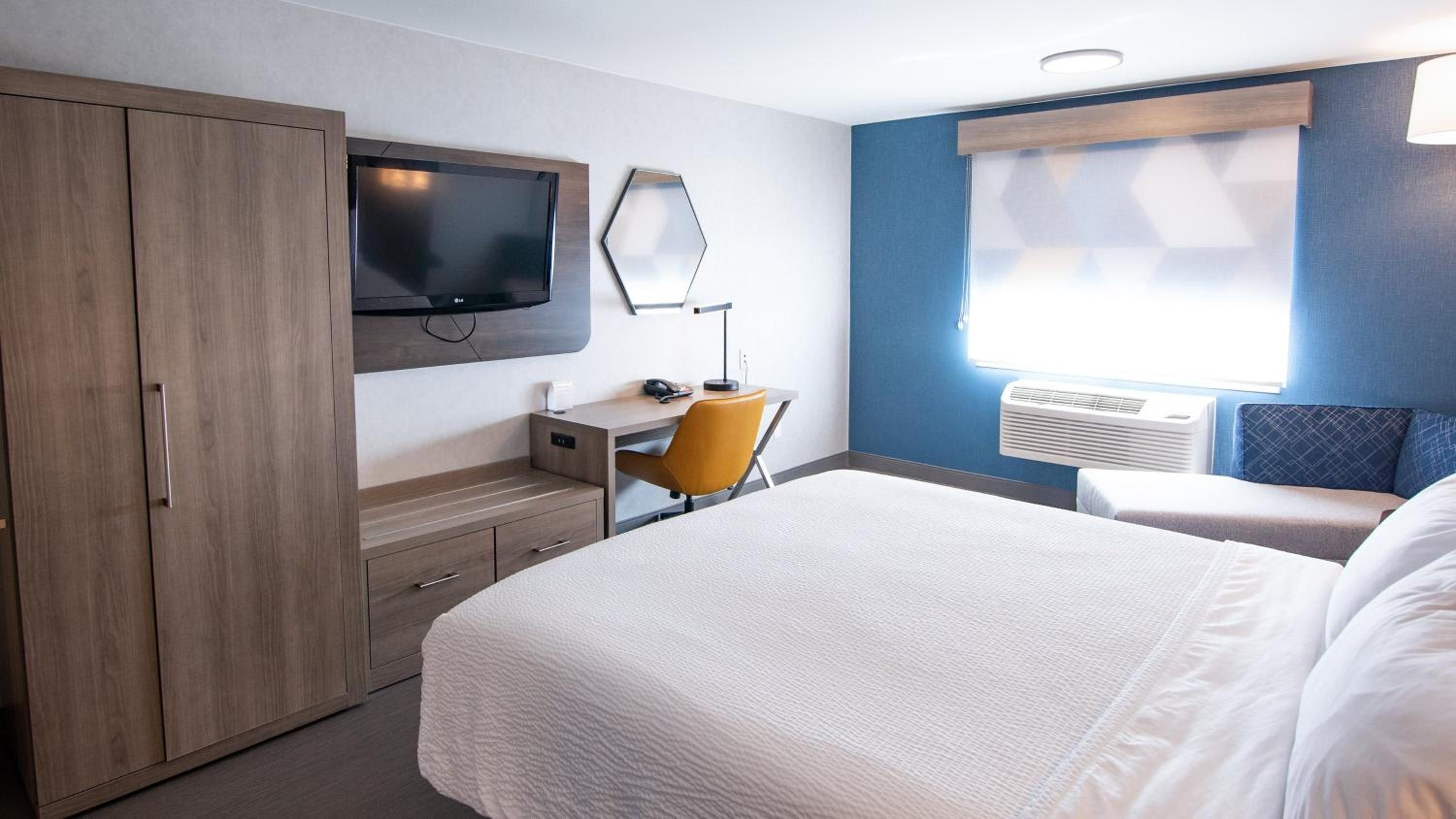 Standard King Room