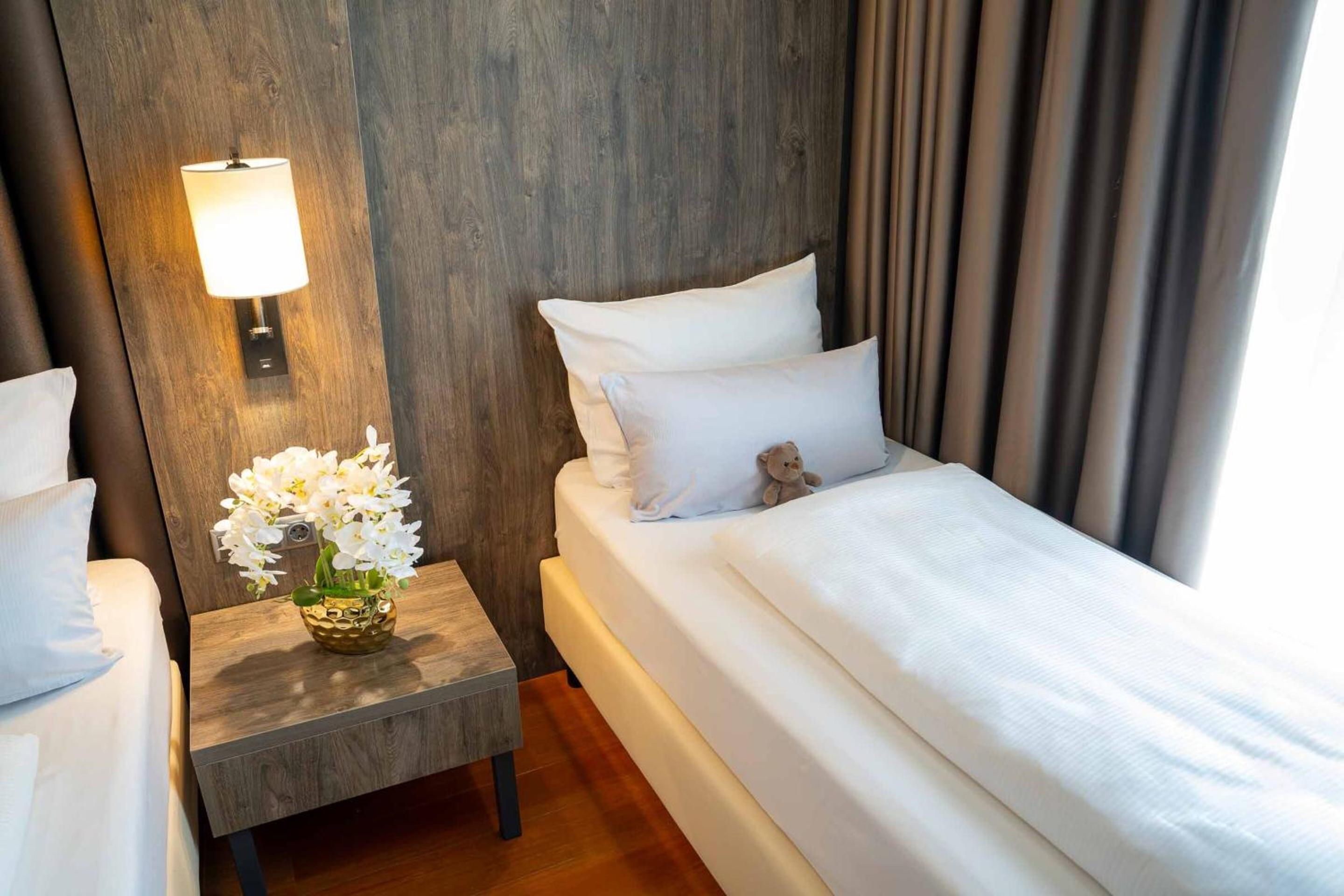 Suite - Photo 6