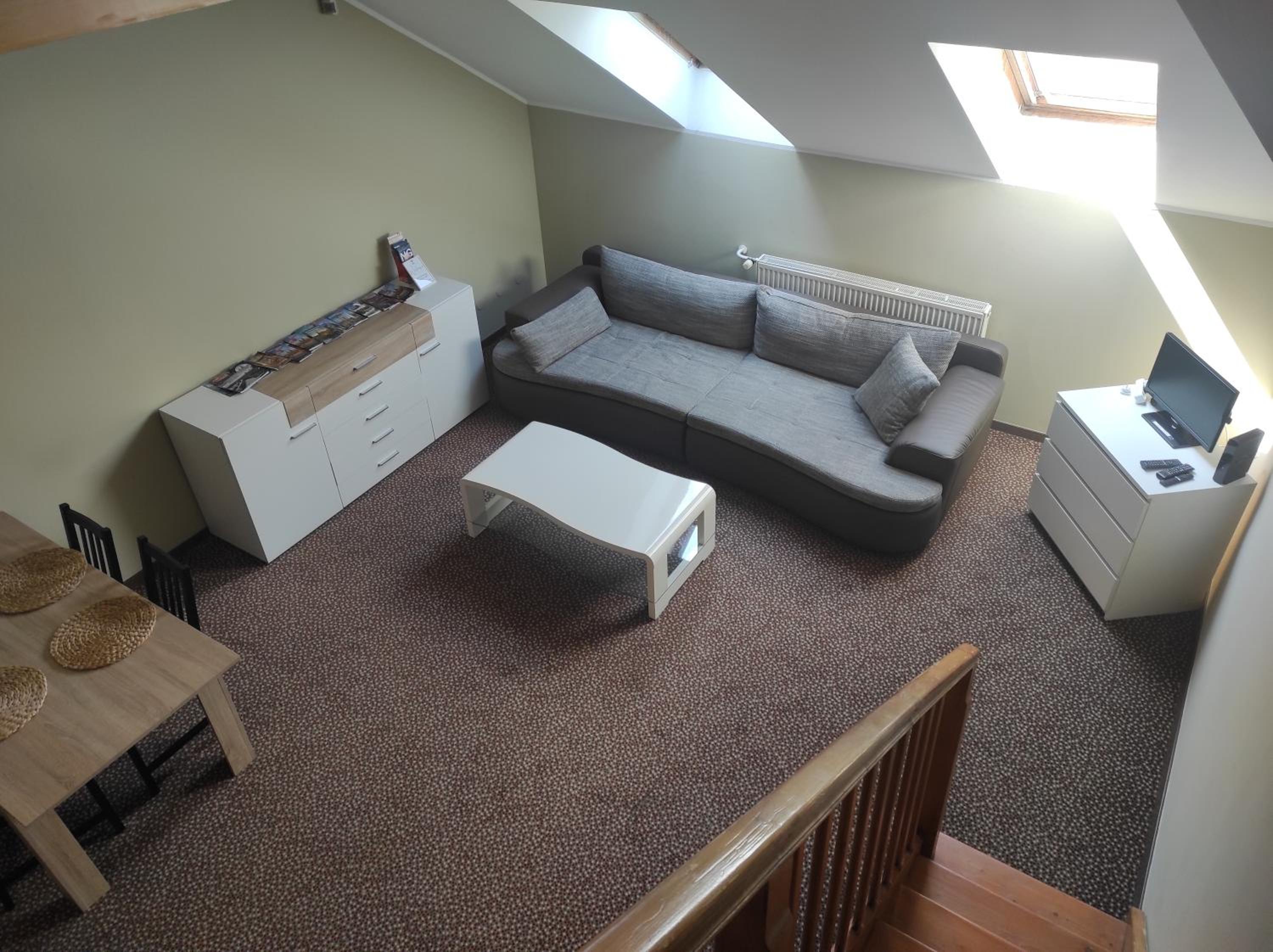 Deluxe Apartment thumbnail 5