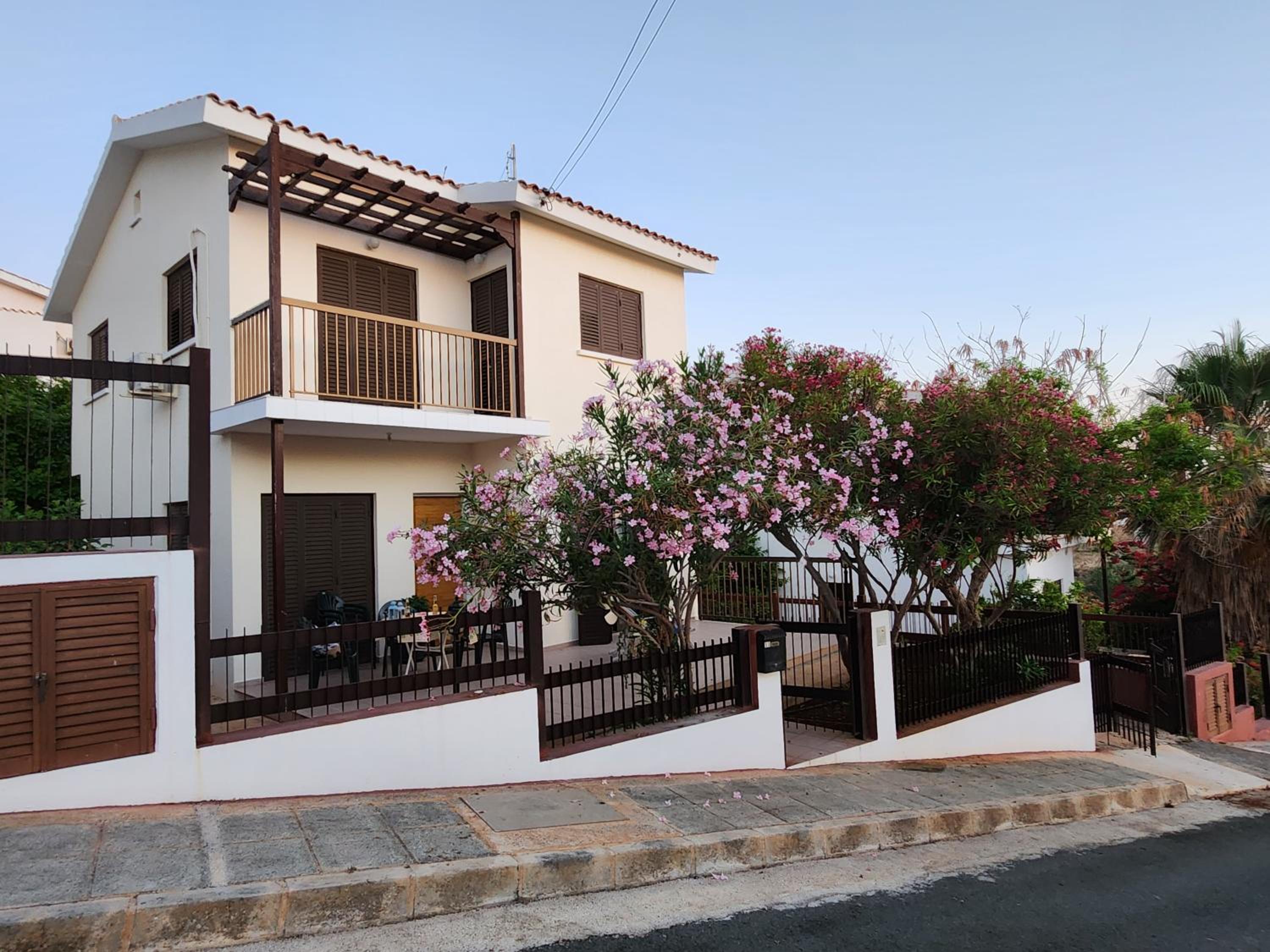 Three-Bedroom House photo 1