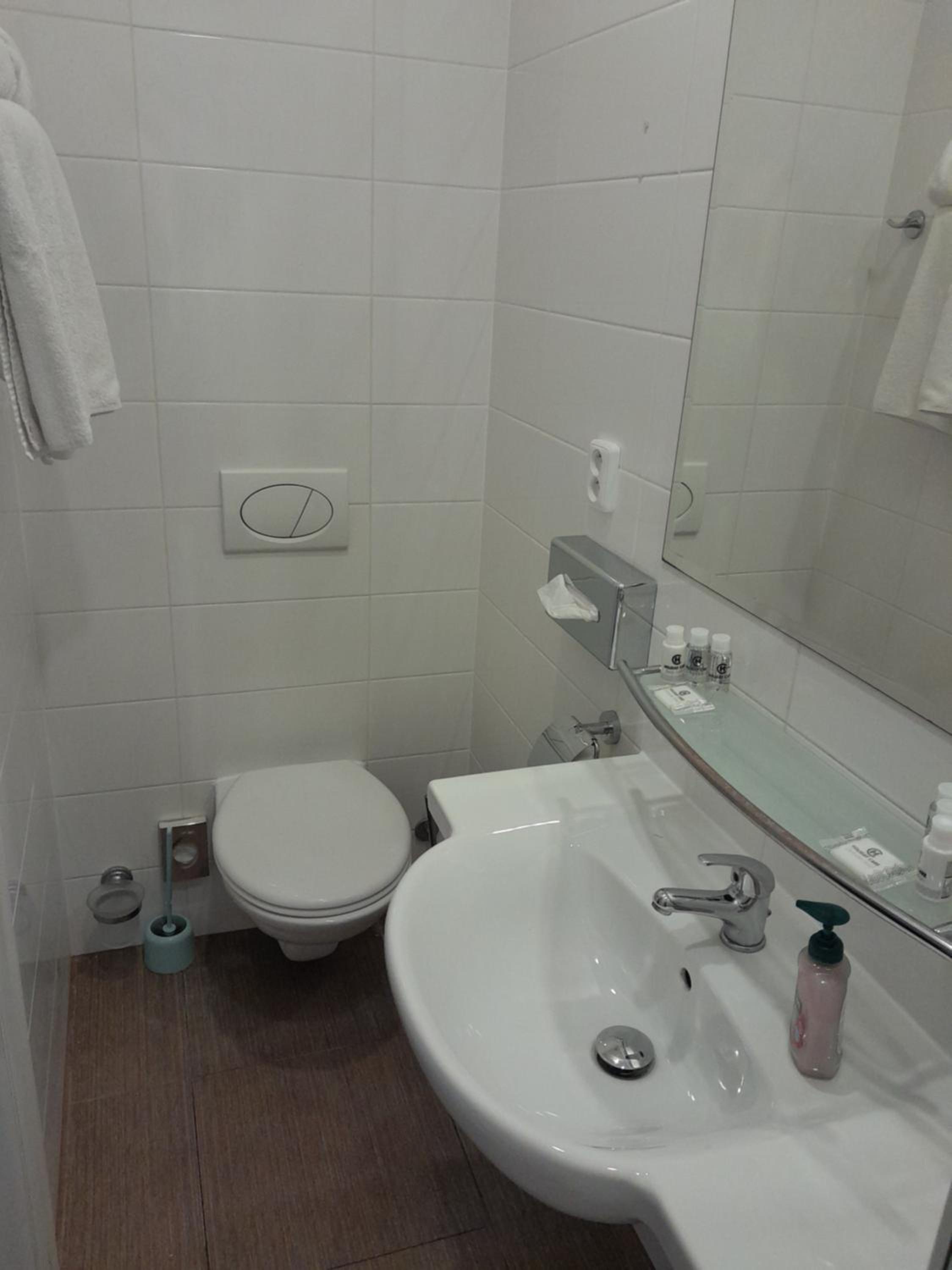 Deluxe Apartment thumbnail 6