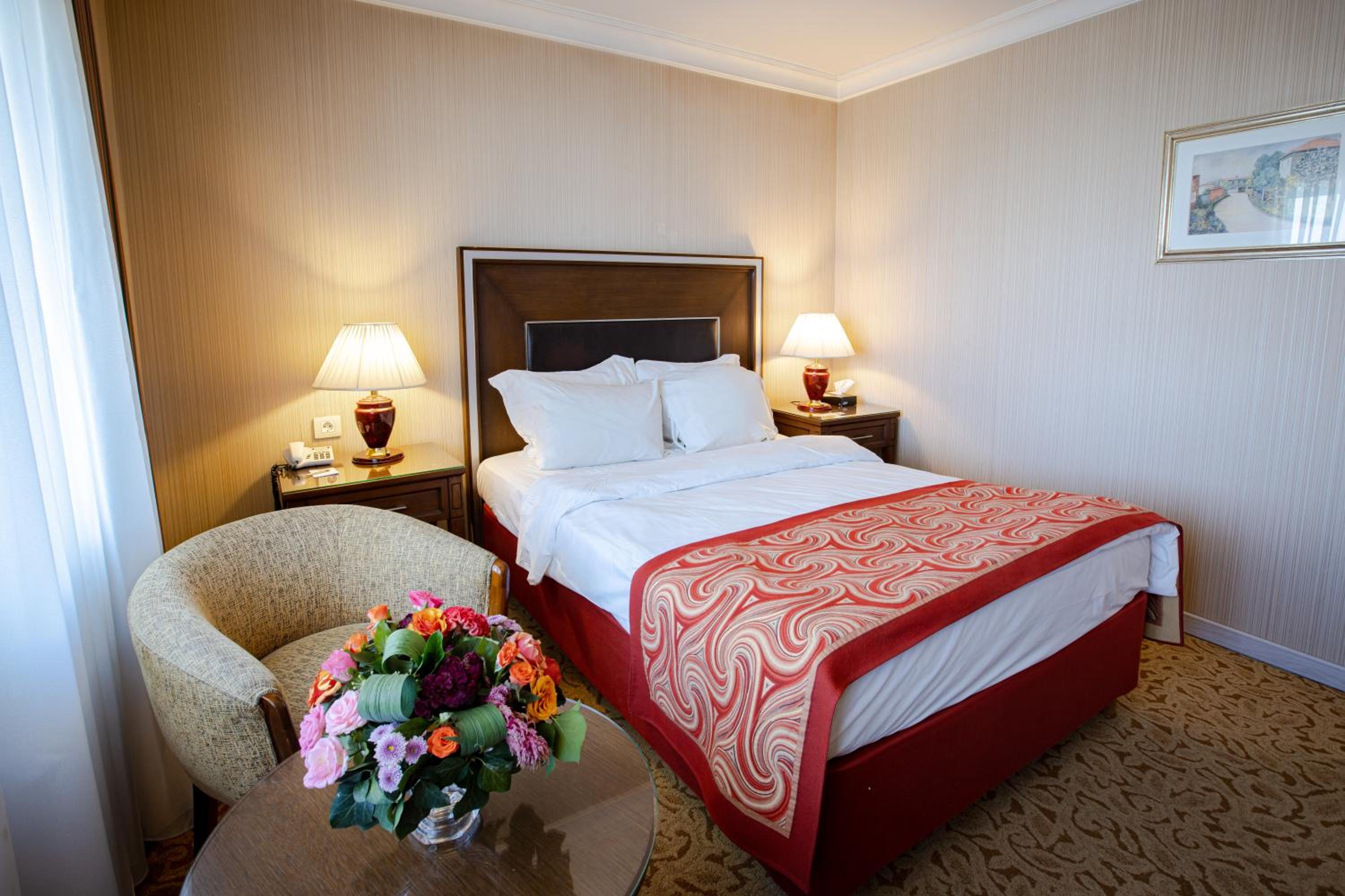 Deluxe Double or Twin Room - Photo 1
