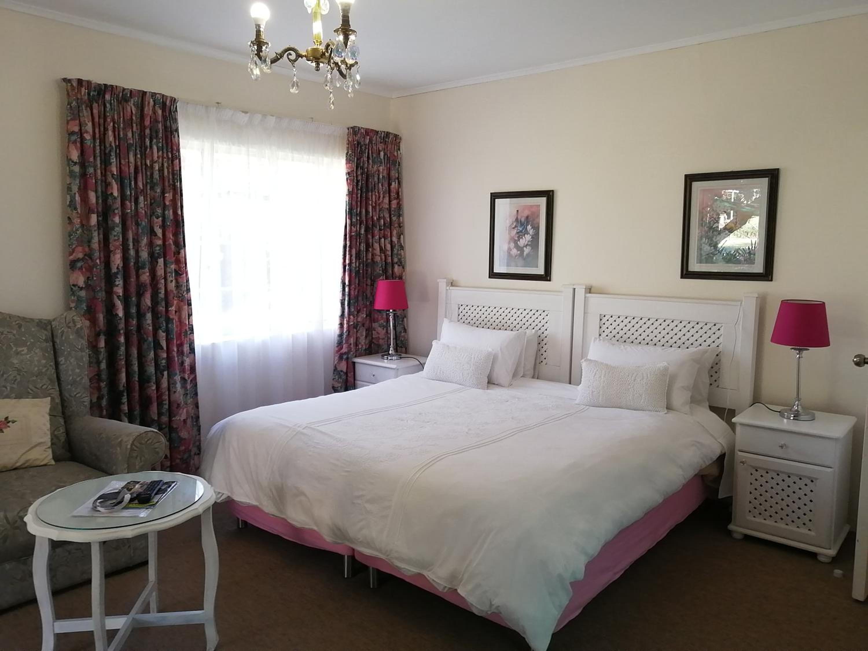 Superior King or Twin Room - Photo 3