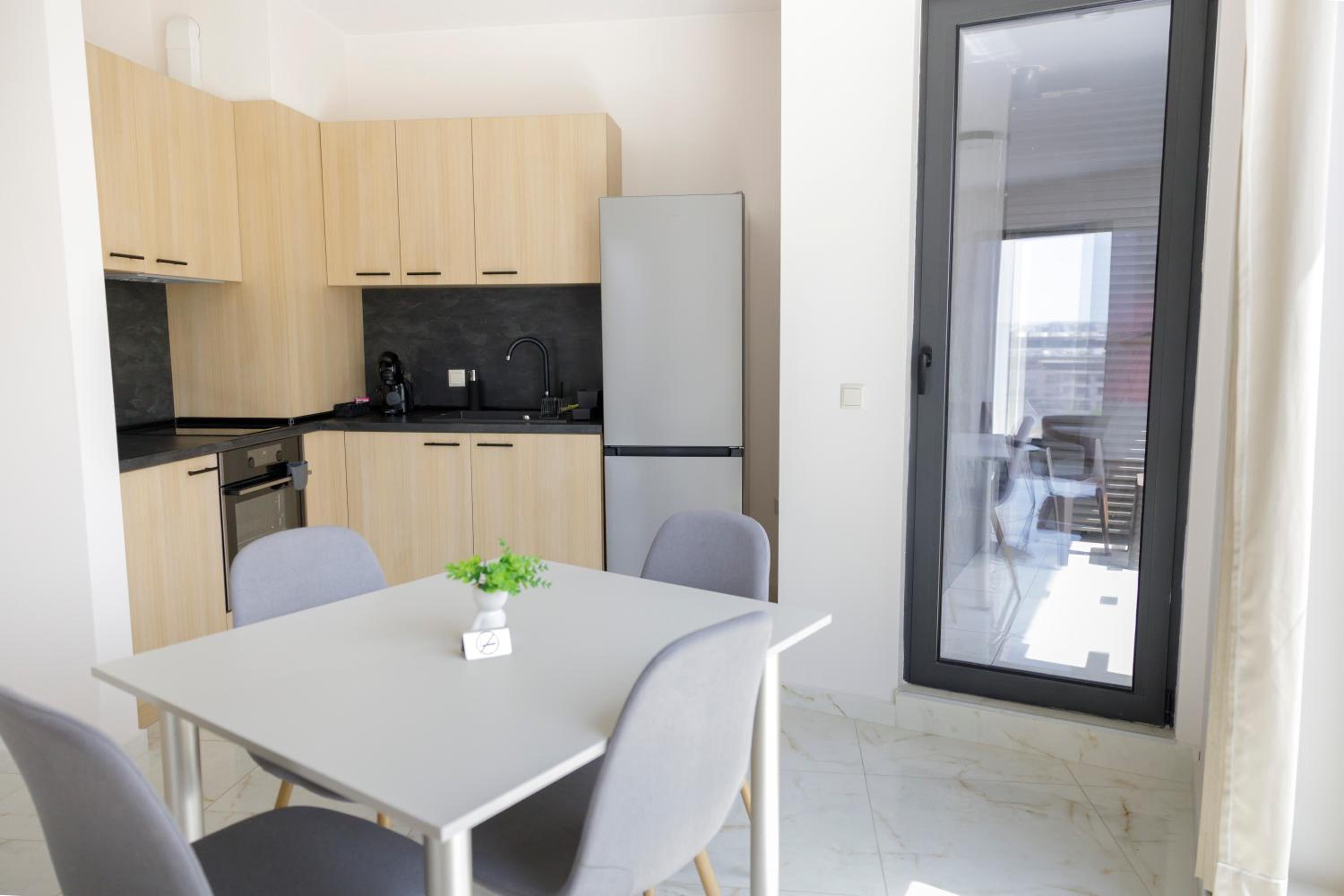 One-Bedroom Apartment - Photo 15