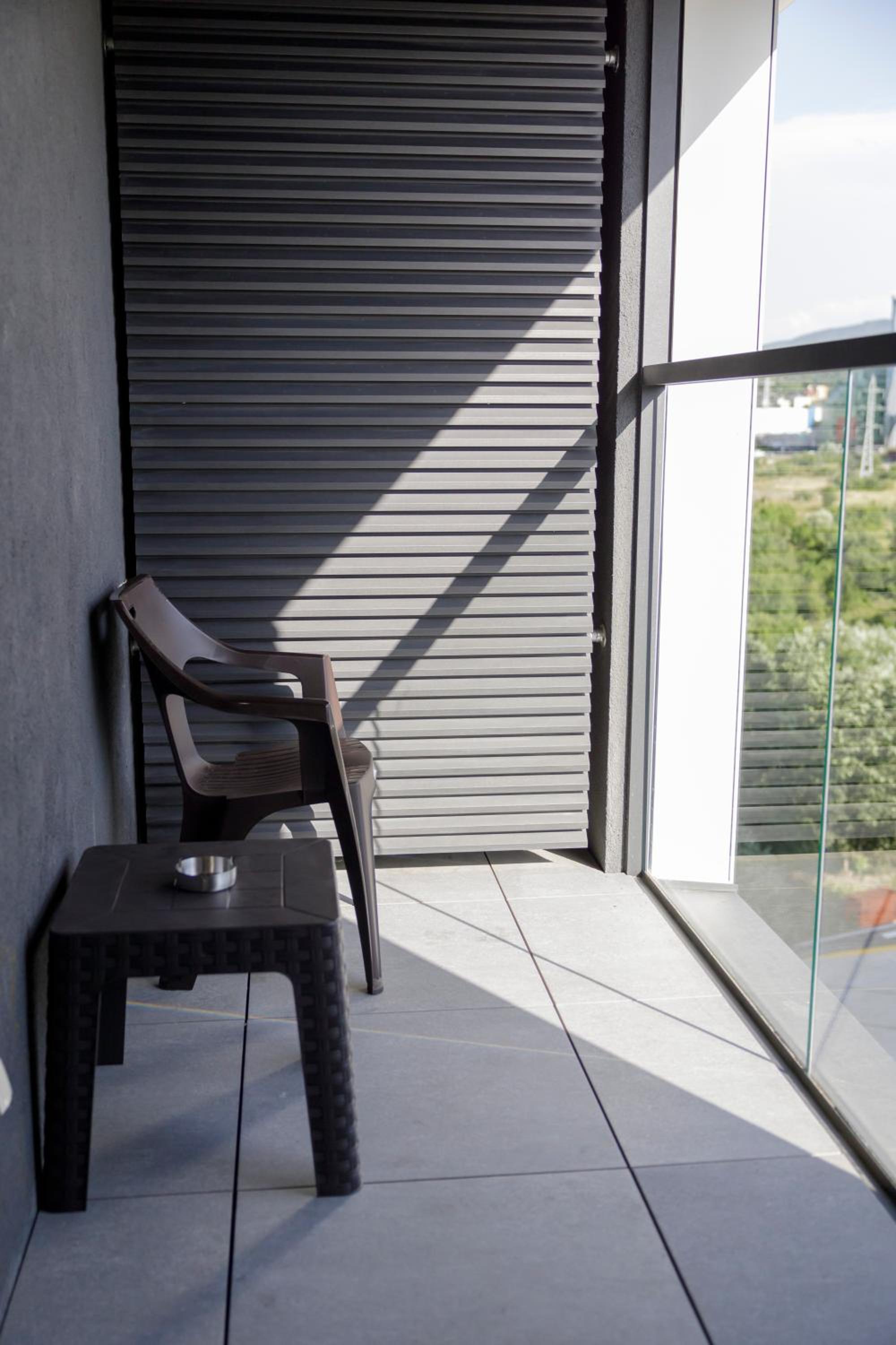 One-Bedroom Apartment - Photo 26