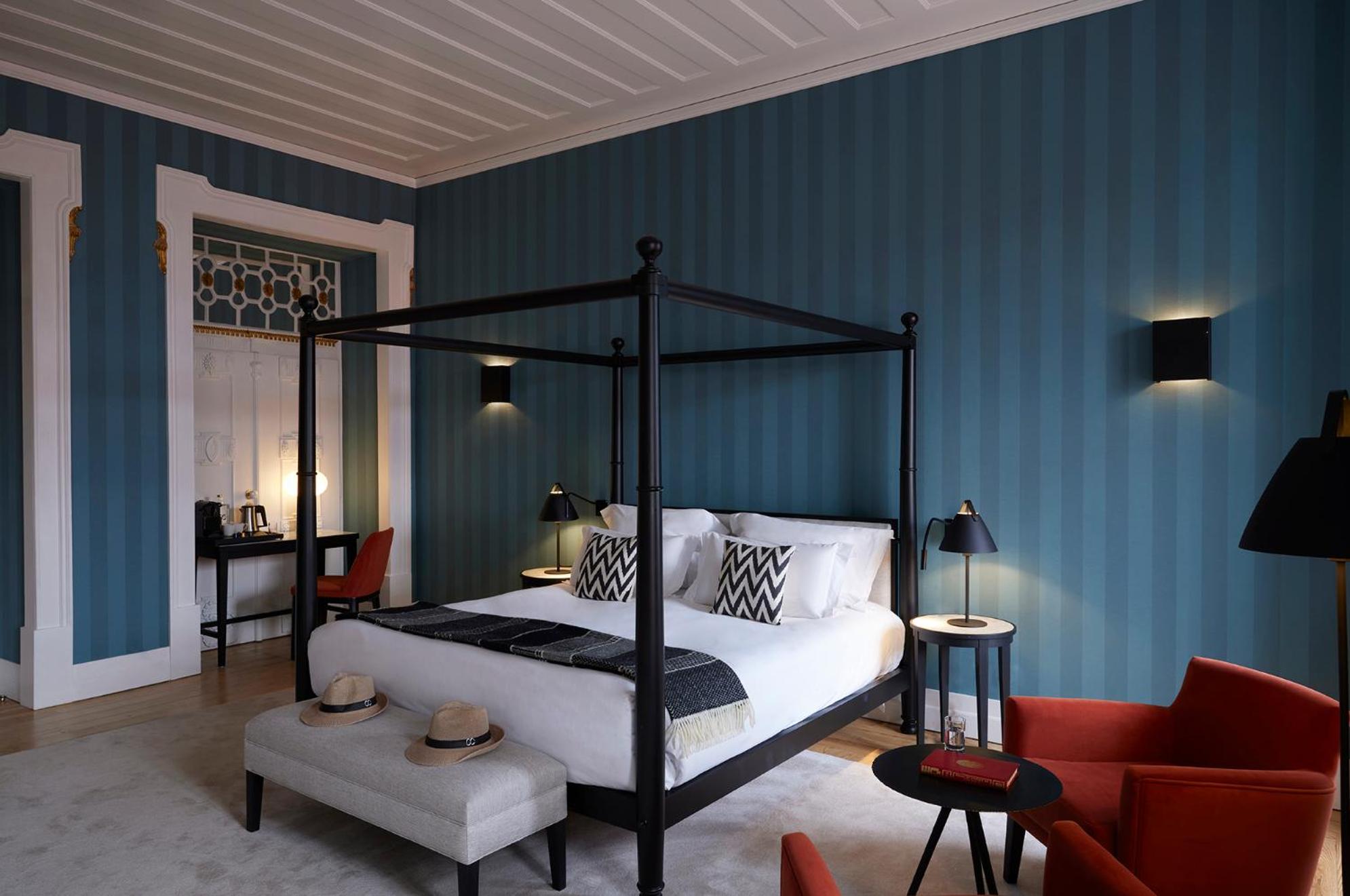 Premium Double Room - Photo 12