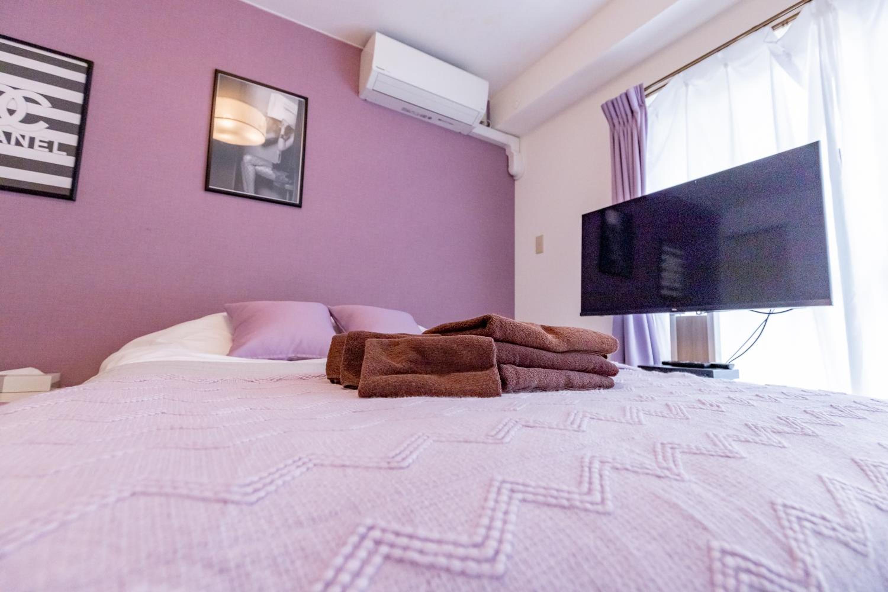 One-Bedroom Apartment photo 2