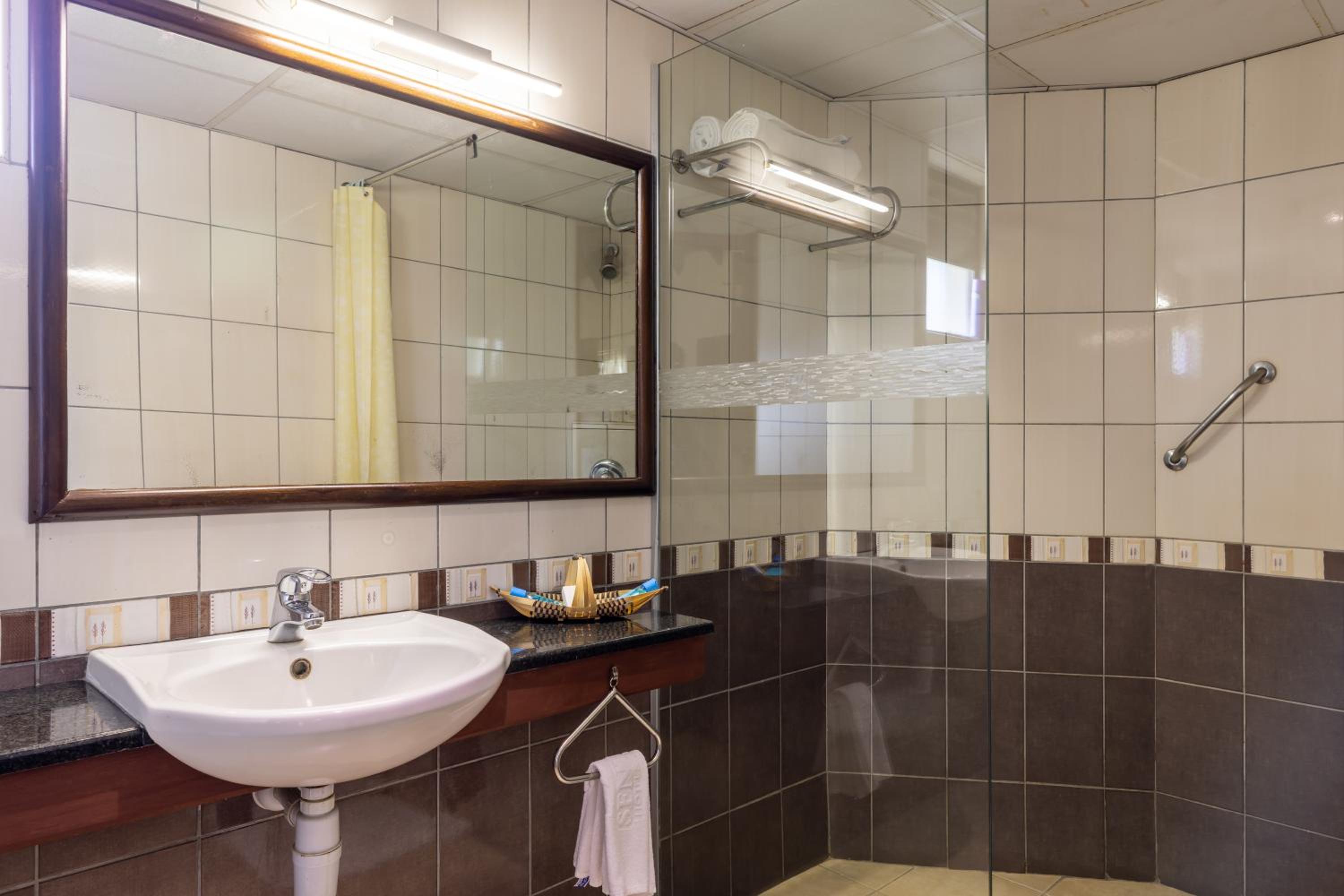 Deluxe Double Room - Photo 2