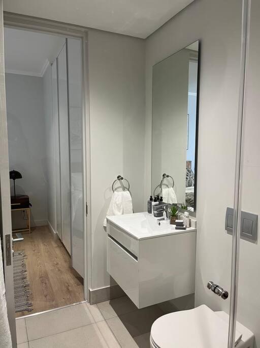 One-Bedroom Apartment - Photo 4