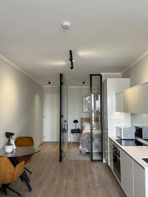 One-Bedroom Apartment - Photo 5