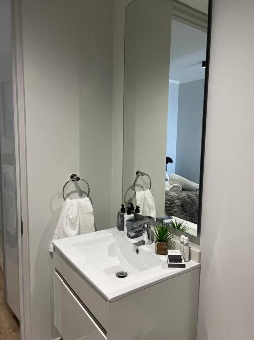One-Bedroom Apartment - Photo 12