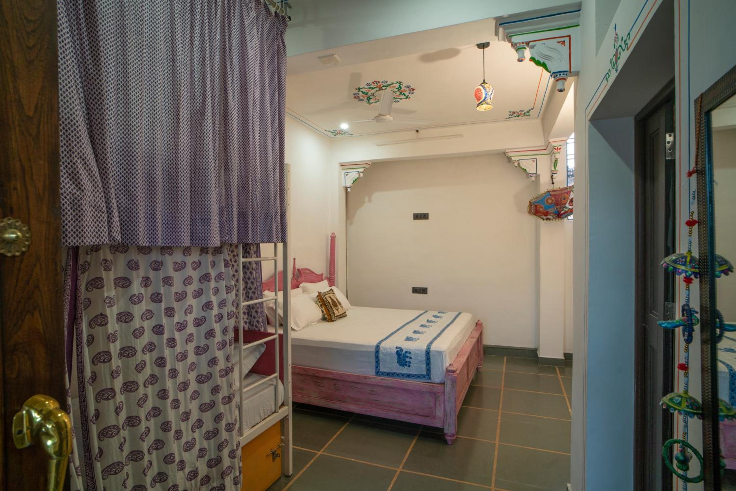 Family Room - Photo 4
