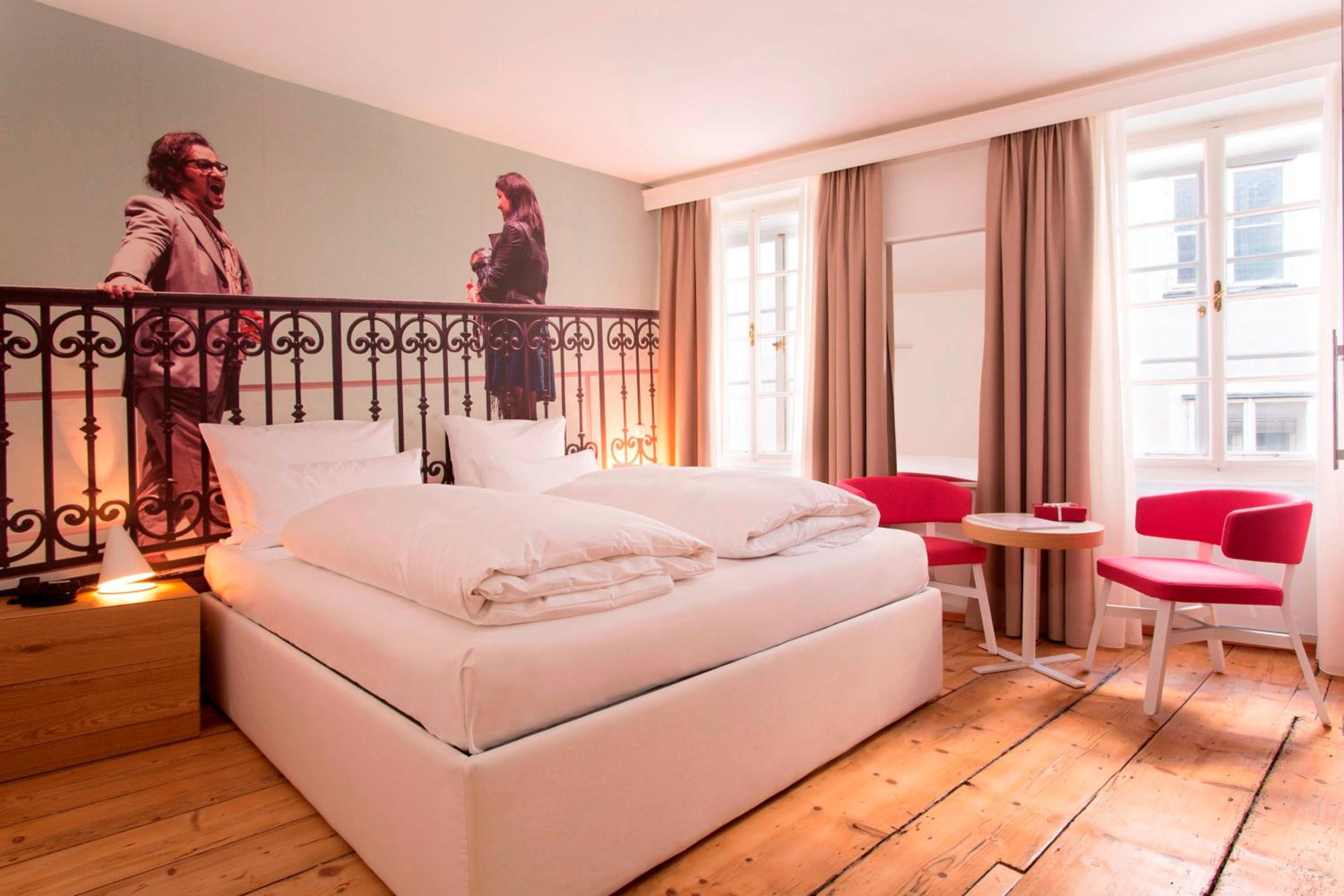 Premium Double Room - Photo 10
