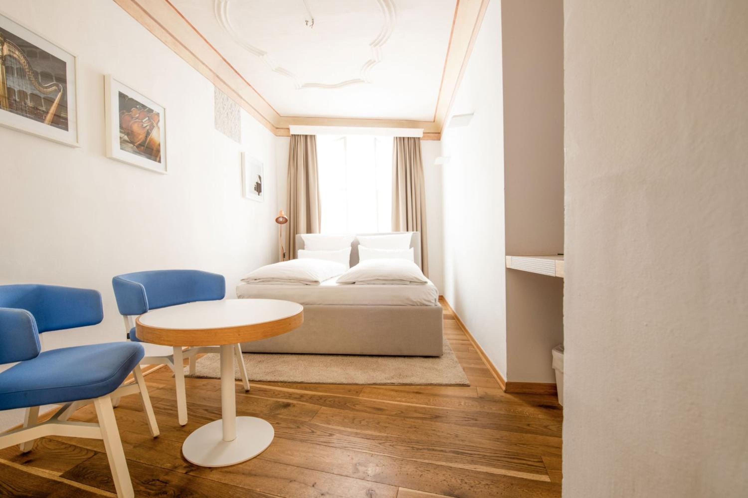 Standard Queen Room - Photo 1