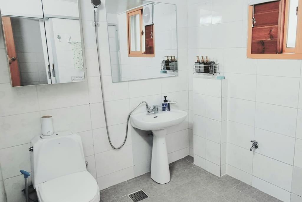 Two-Bedroom House photo 2