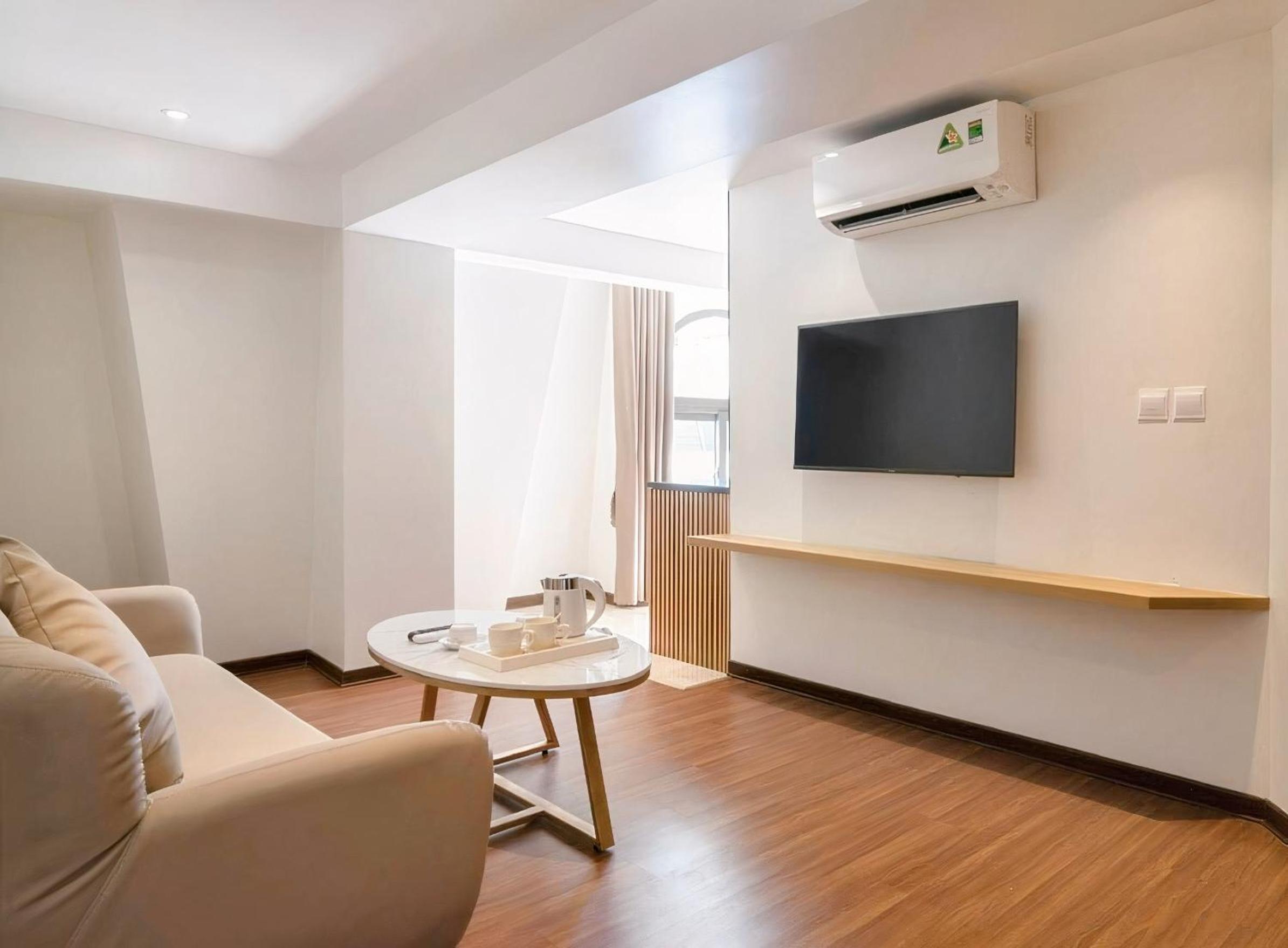 Two-Bedroom Apartment - Photo 4