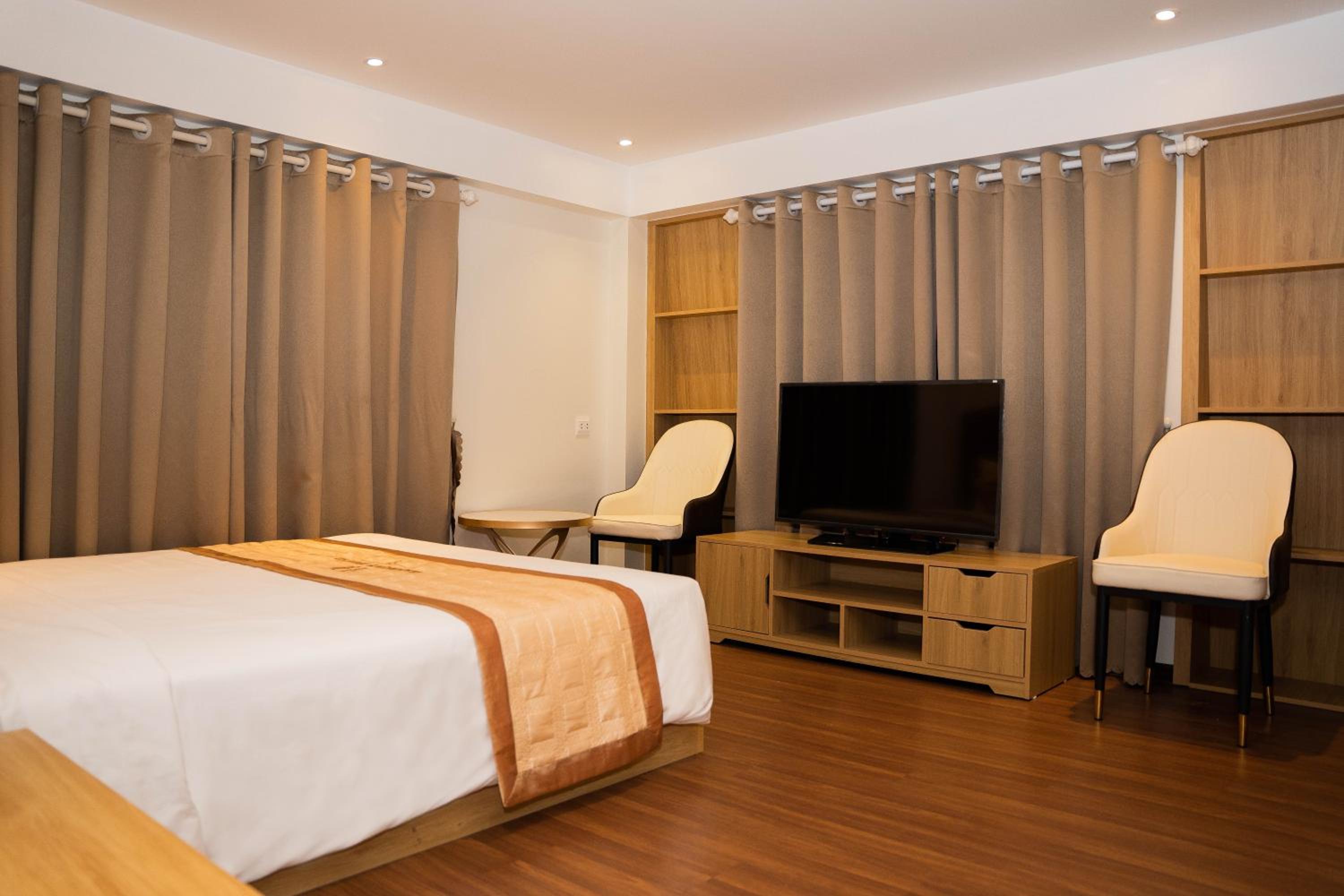 Two-Bedroom Apartment - Photo 7