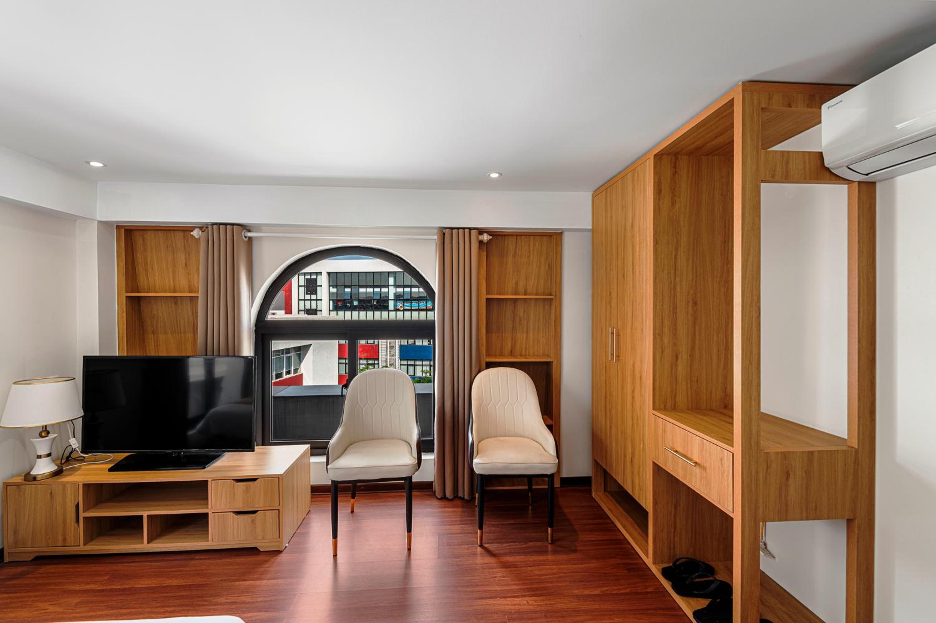 Two-Bedroom Apartment - Photo 11
