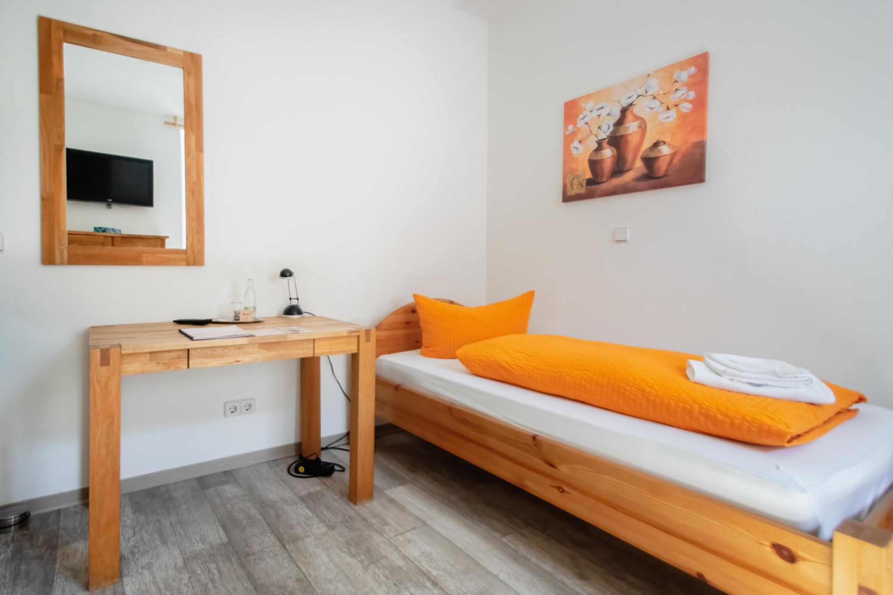 Single Room photo 2