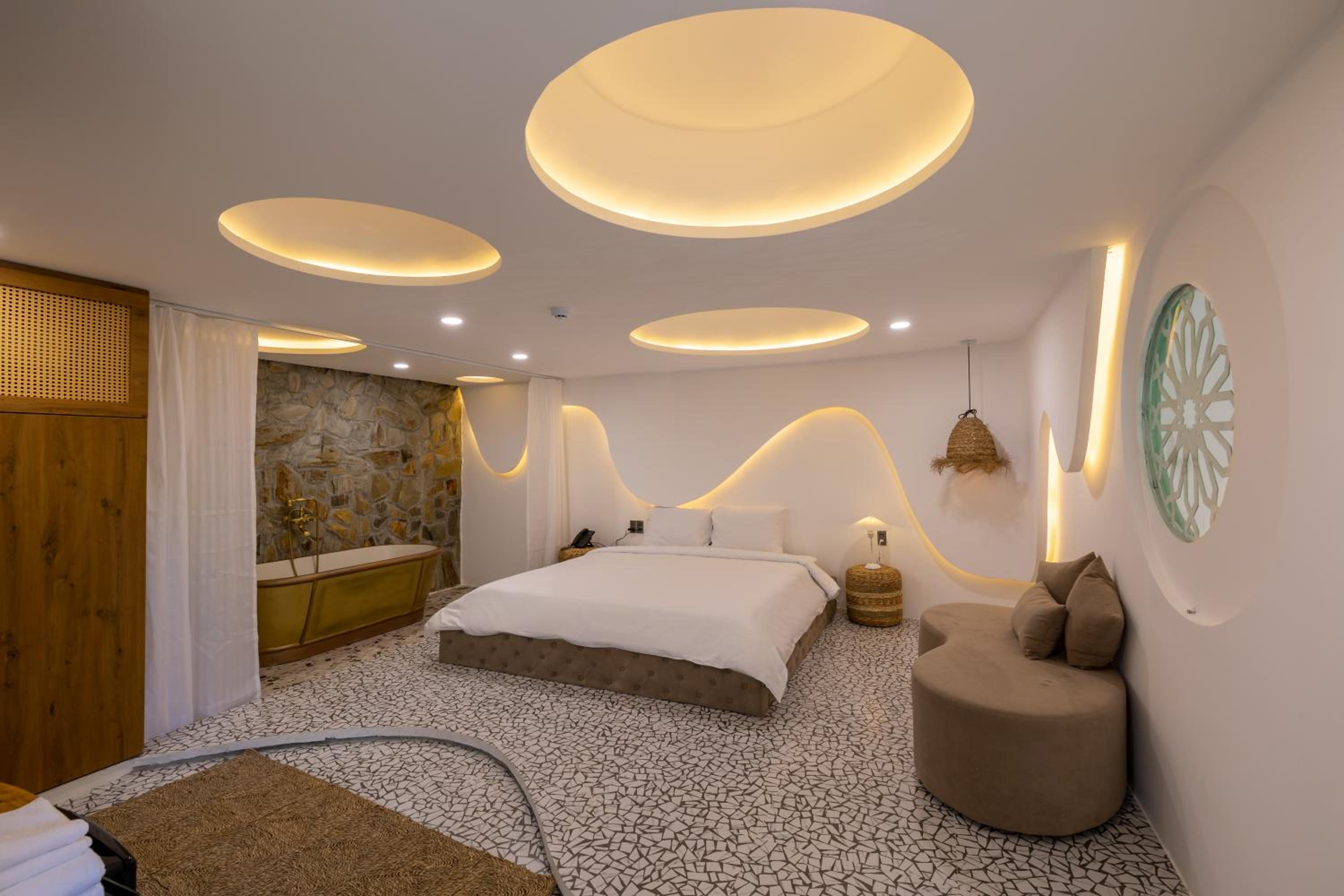 Deluxe Double Room - Photo 15