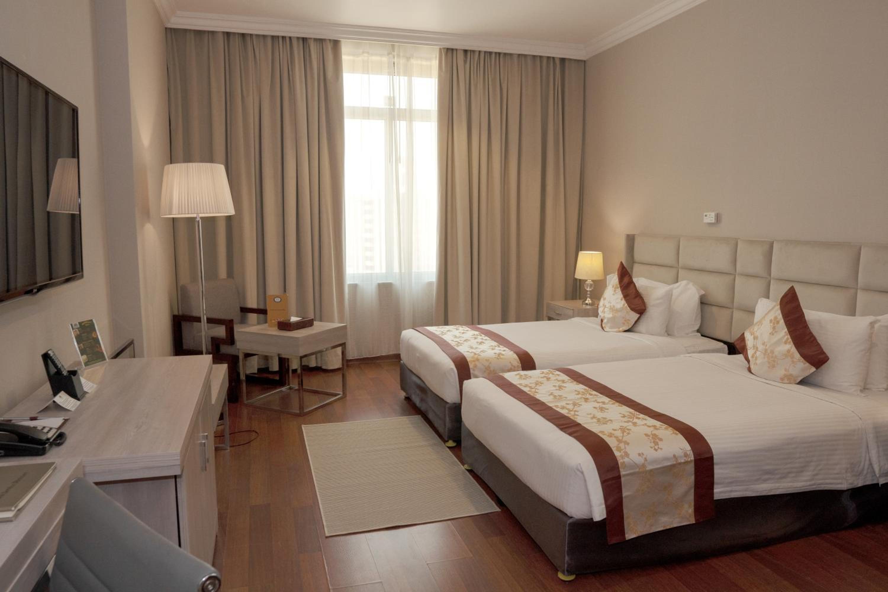 Deluxe Twin Room photo 2