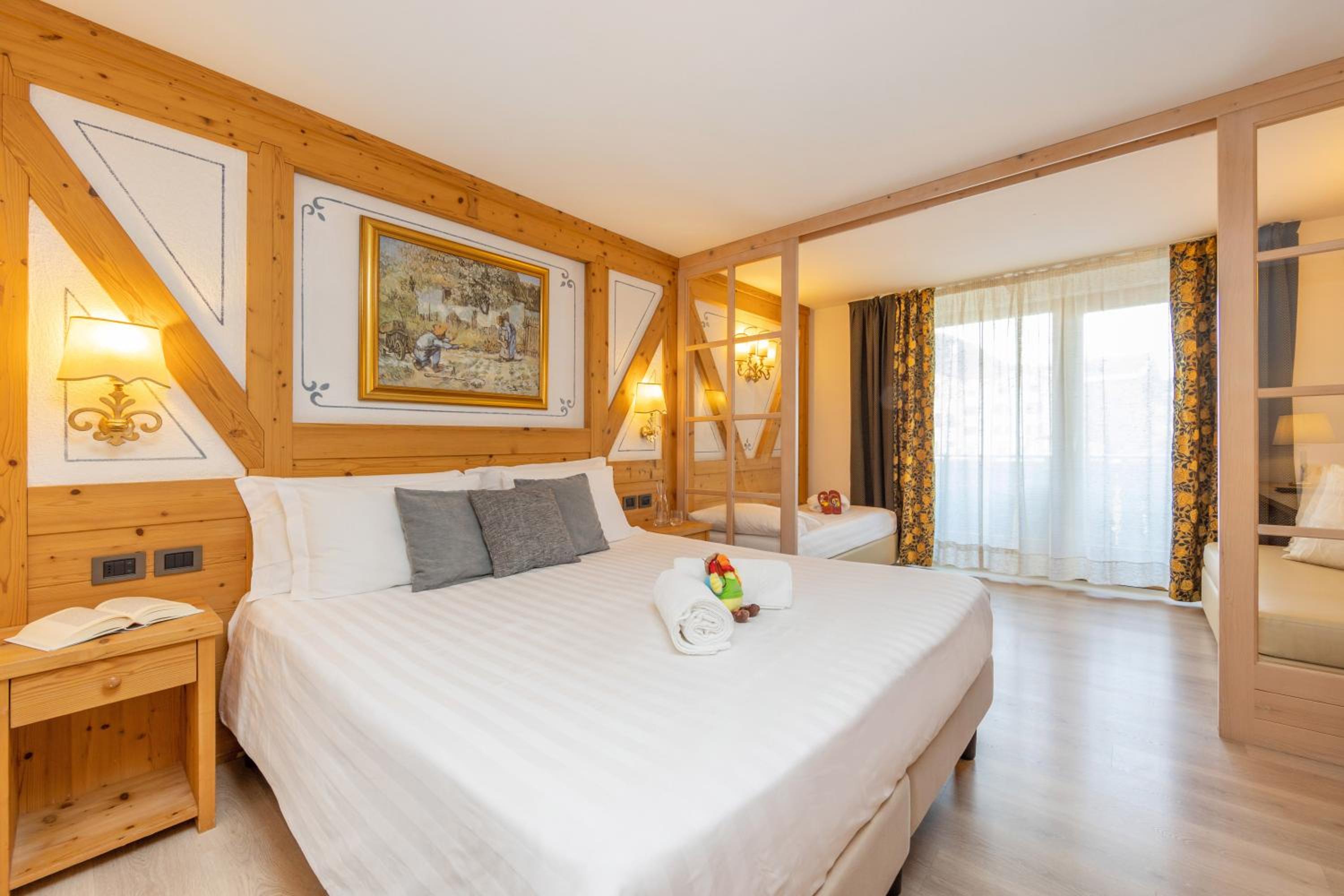 Basic Triple Room photo 1