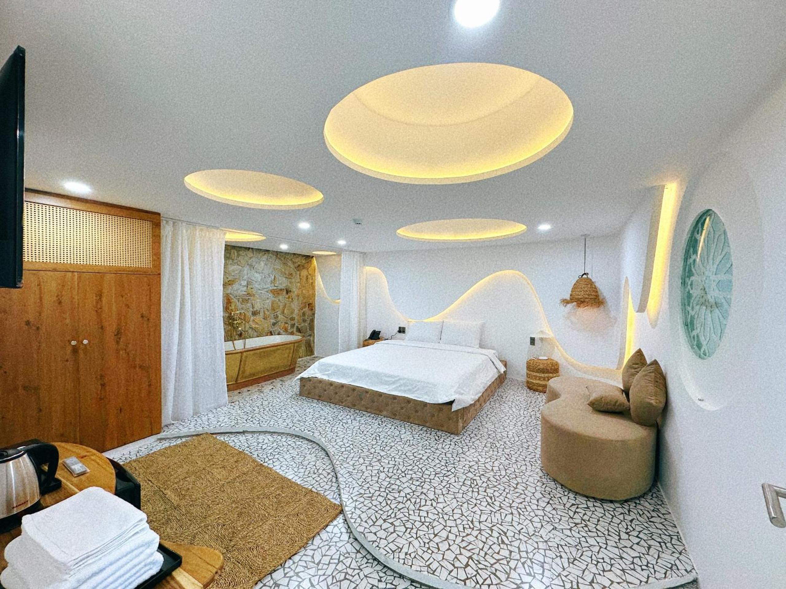 Deluxe Double Room - Photo 6
