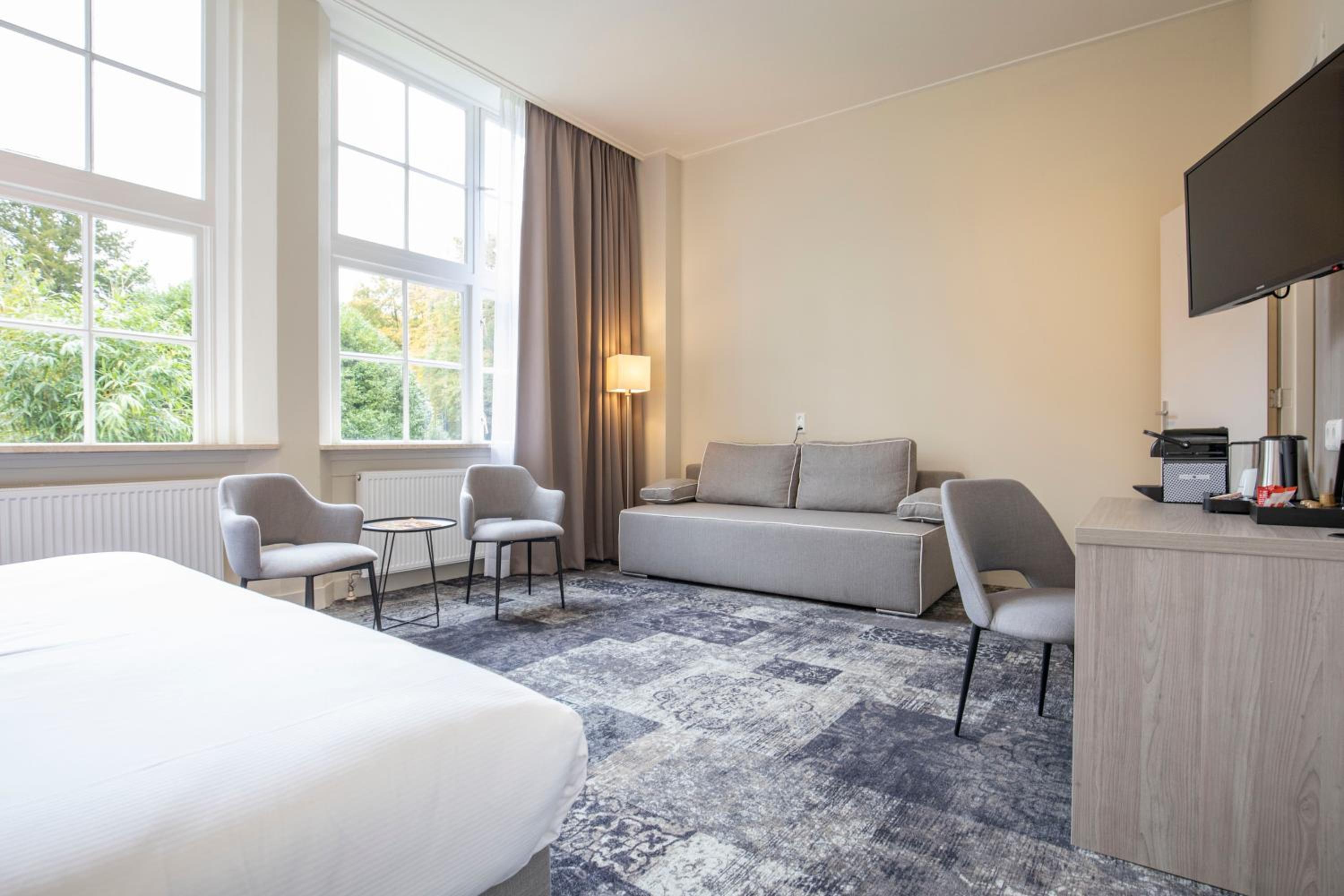 Suite - Photo 6