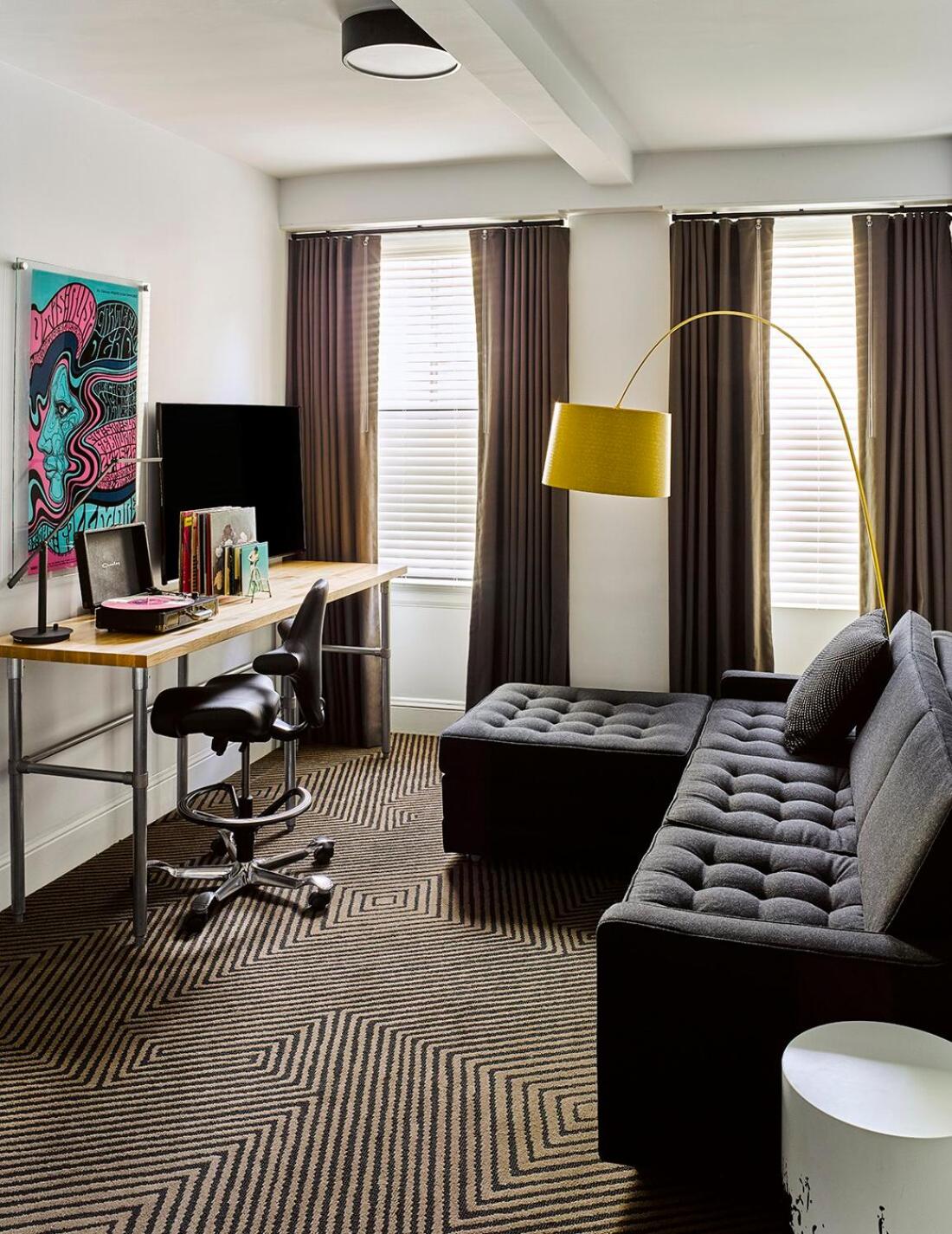 King Suite - Photo 2