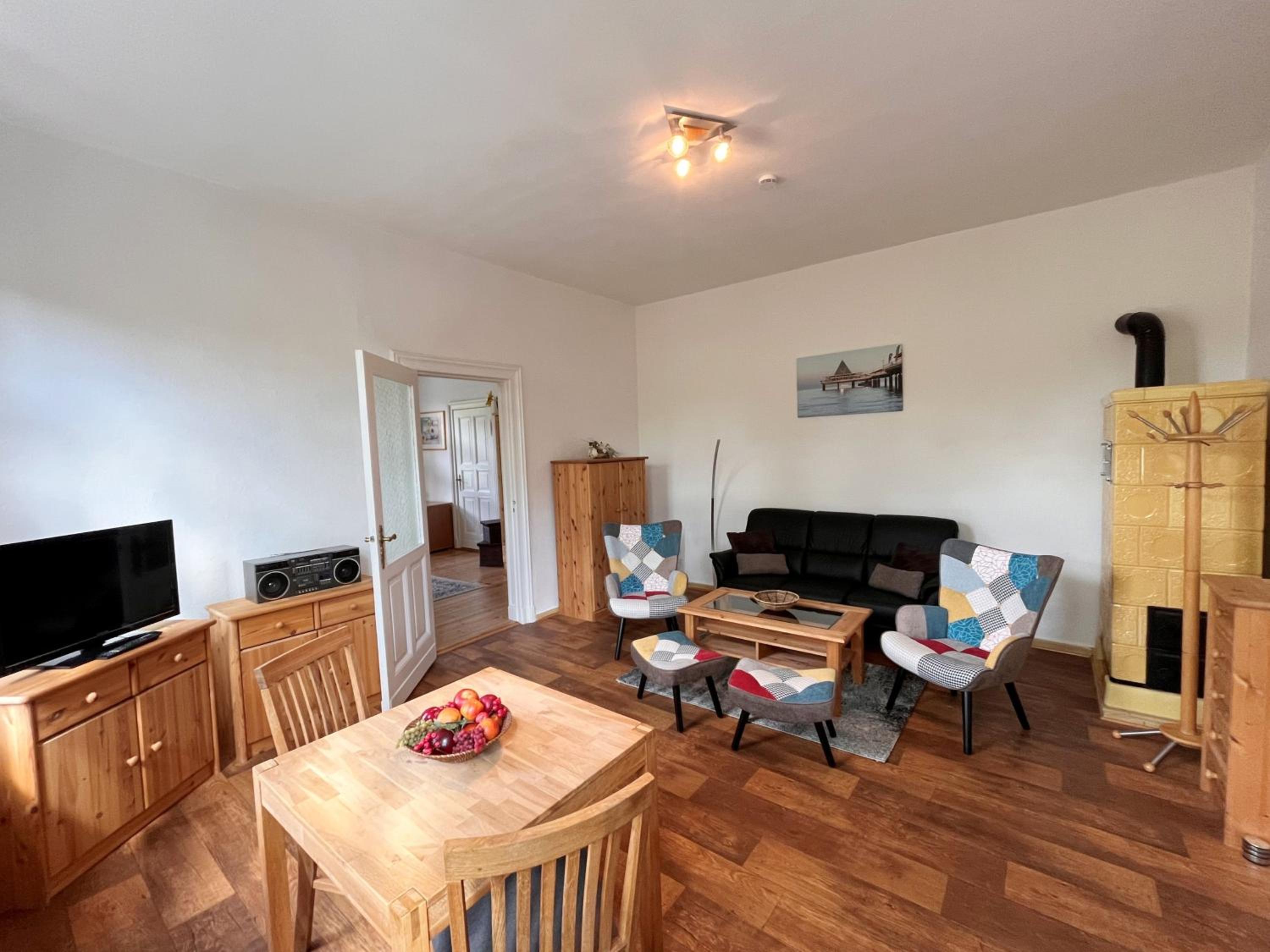 One-Bedroom Apartment with Terrace photo 1