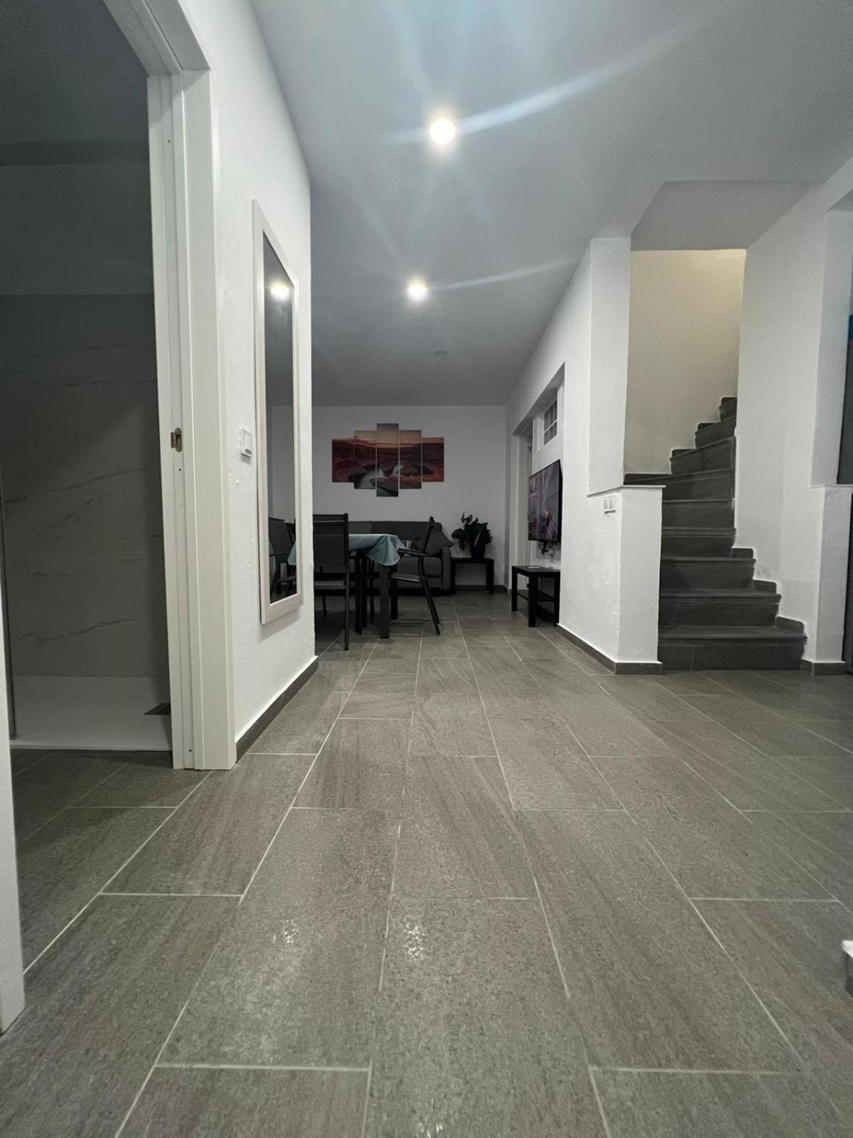 Apartment - Split Level photo 3