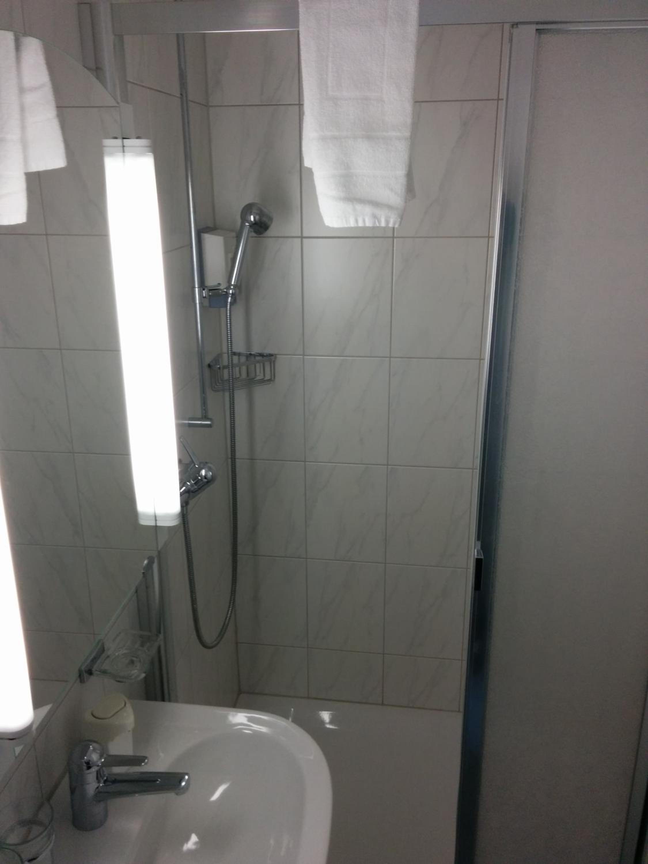 Double or Twin Room photo 3