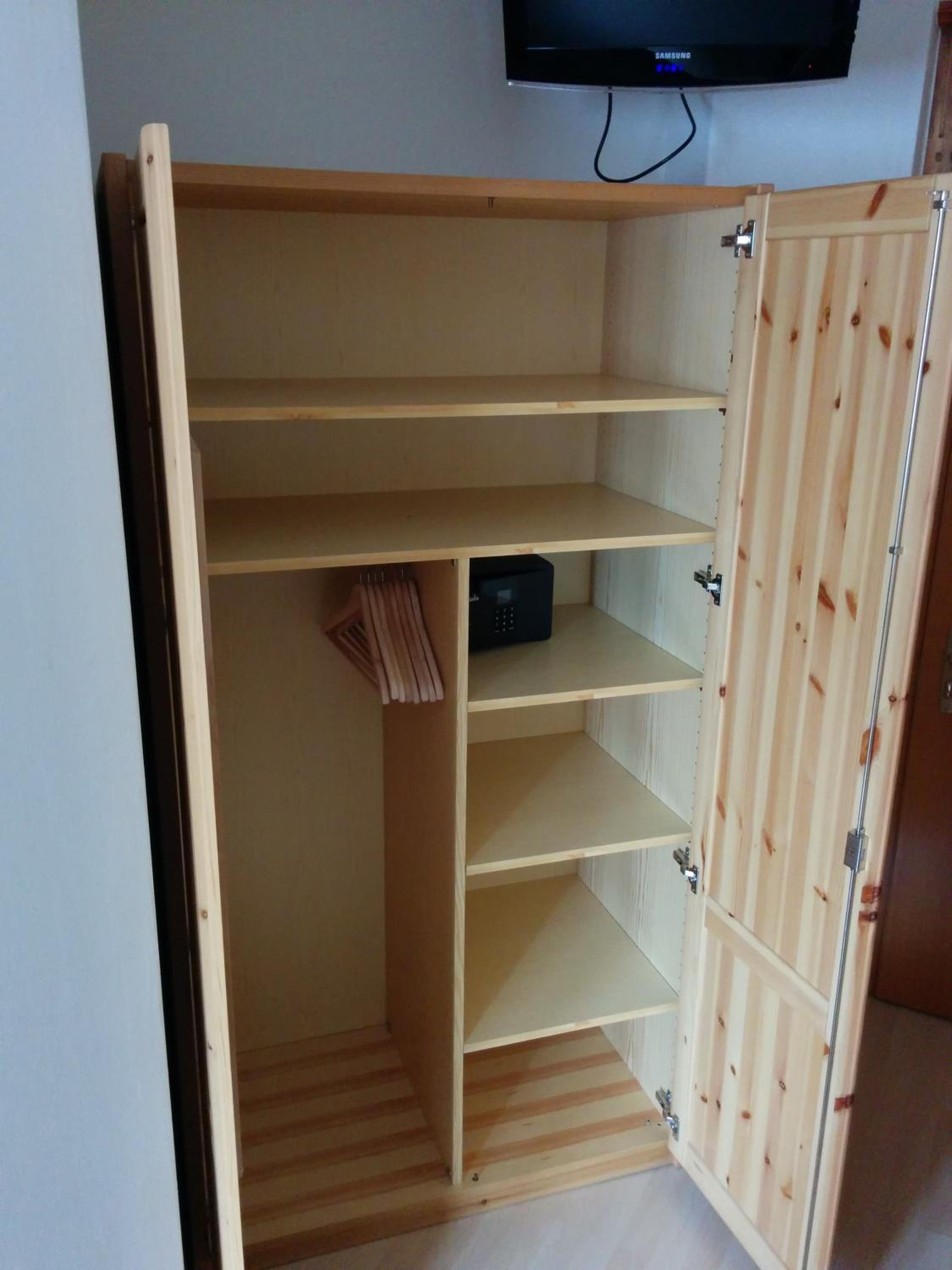 Single Room photo 2