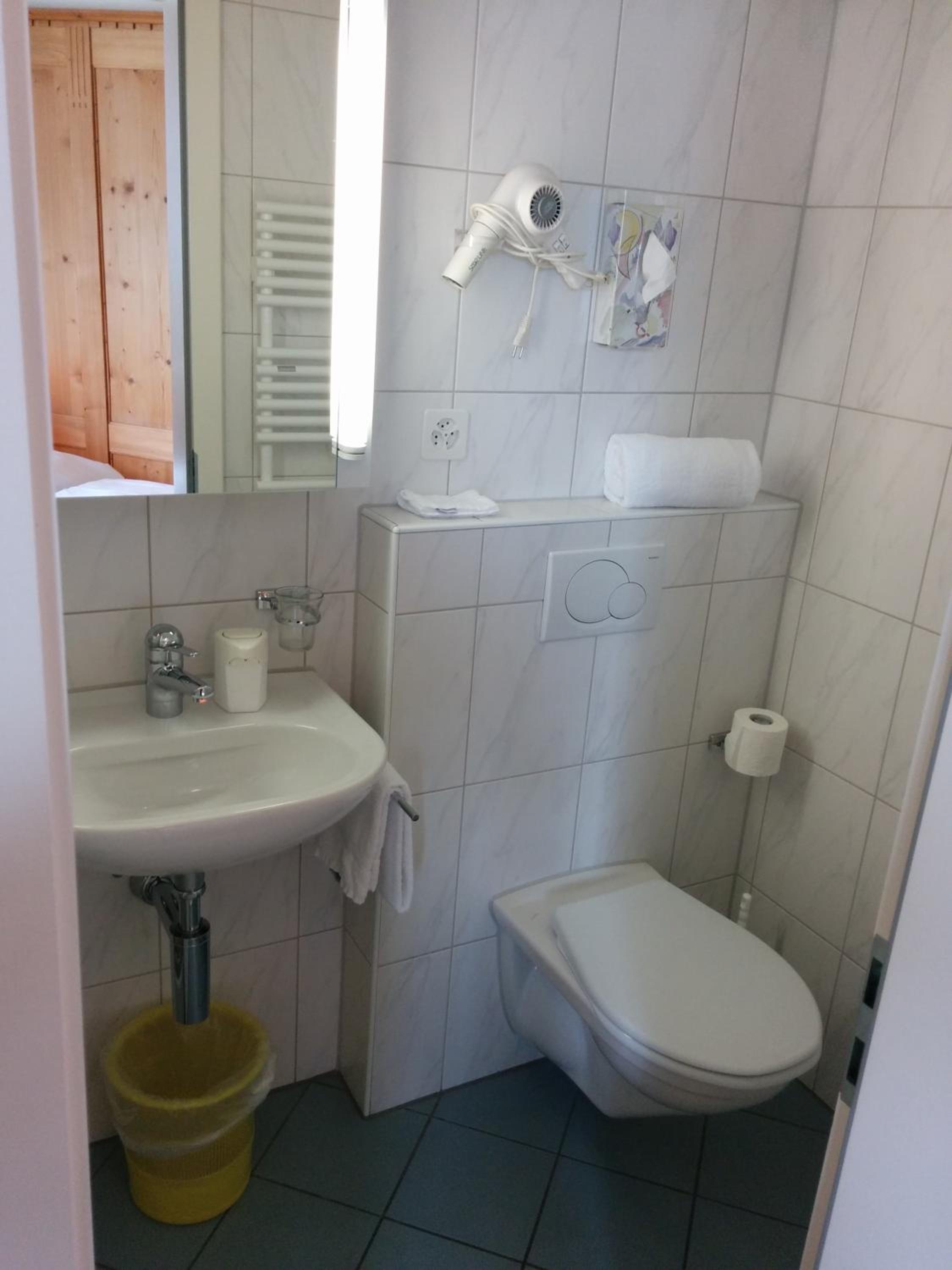 Single Room photo 3