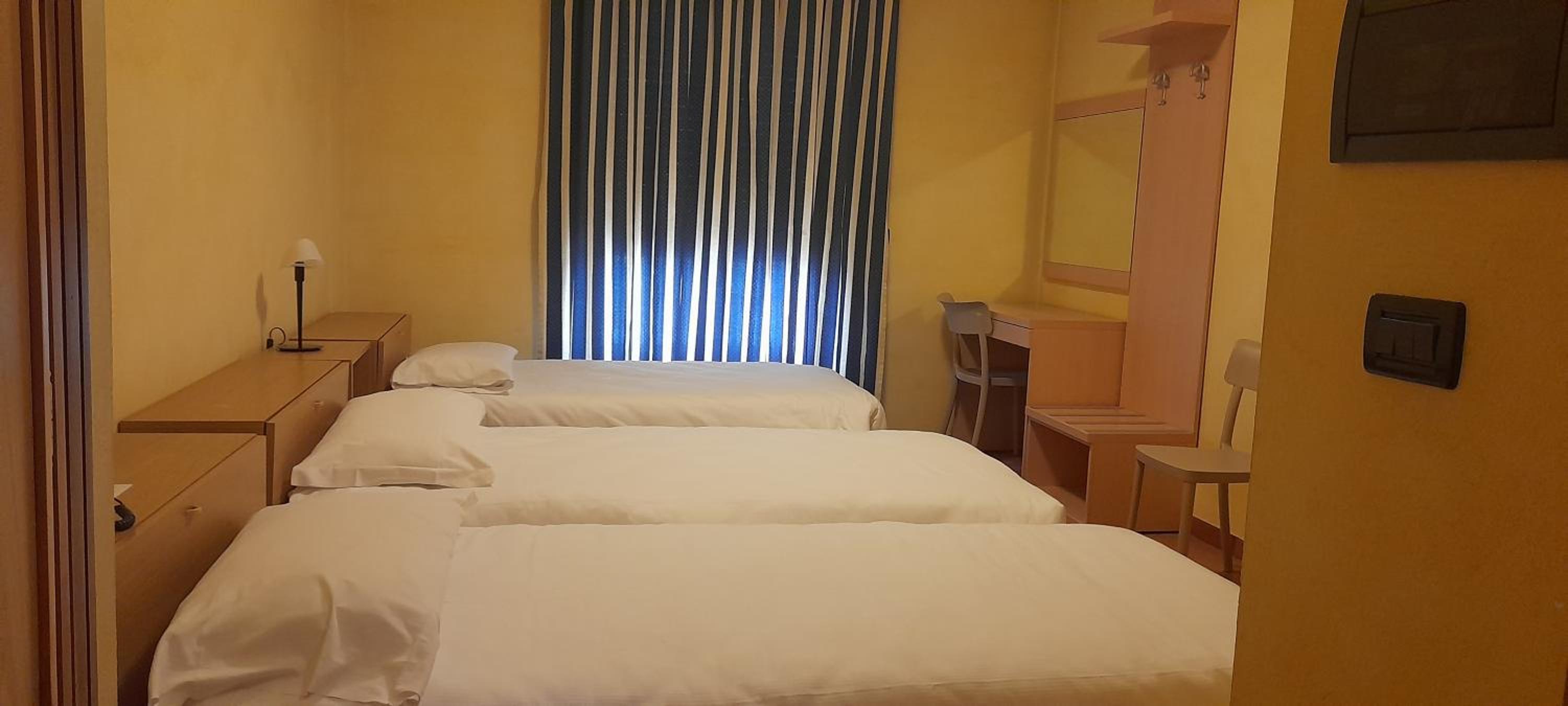 Triple Room - Photo 6