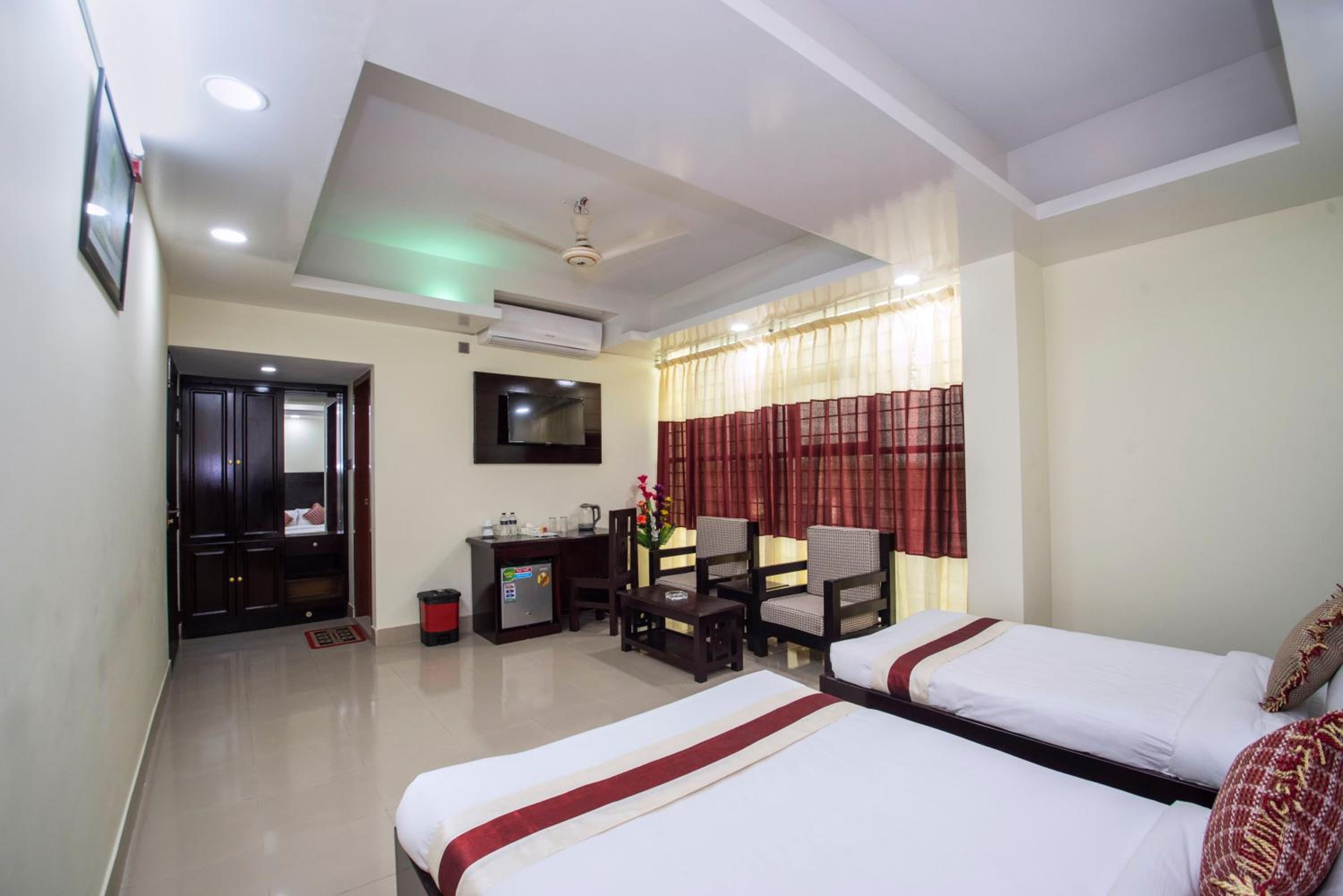 Deluxe Triple Room photo 3