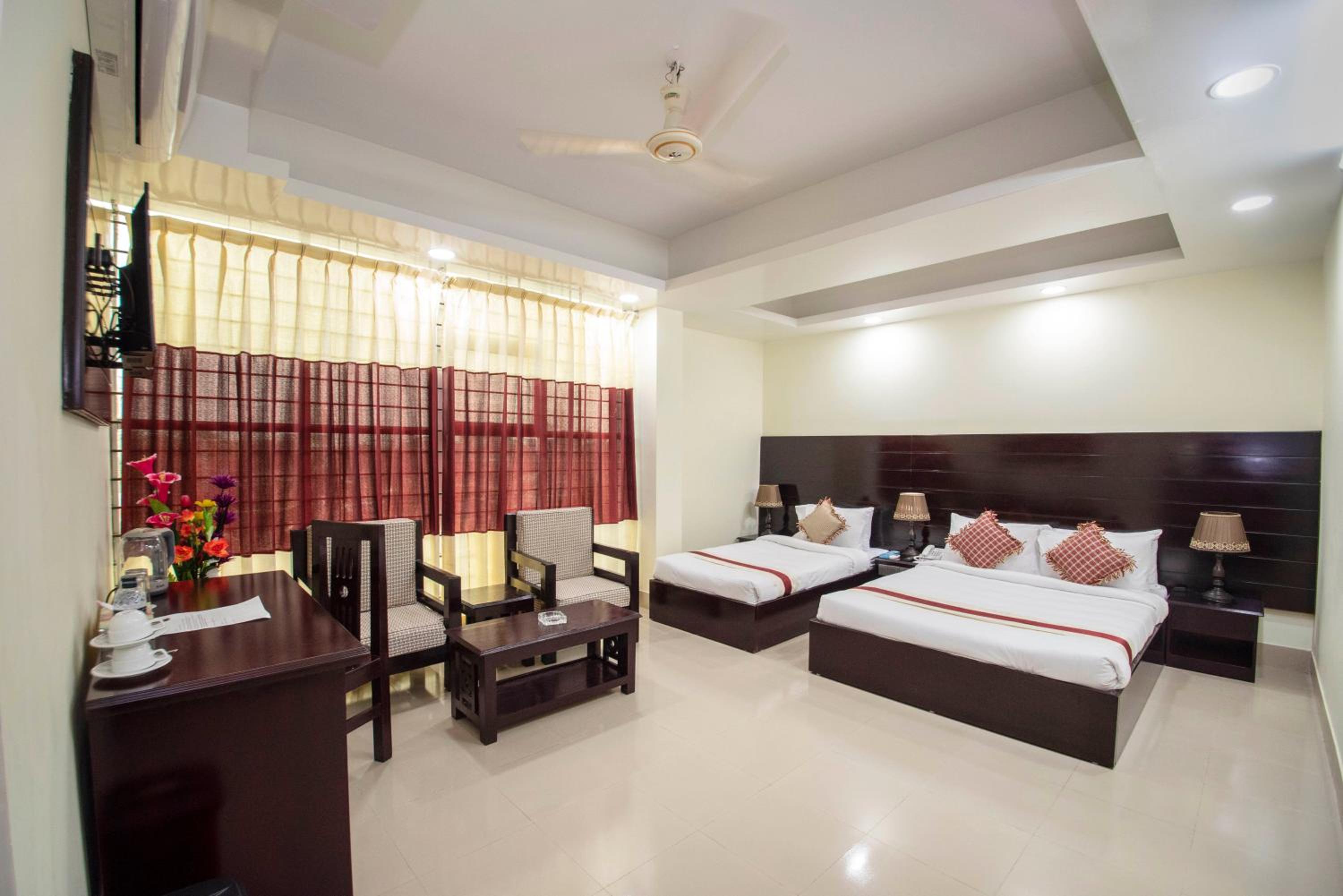 Deluxe Triple Room photo 2