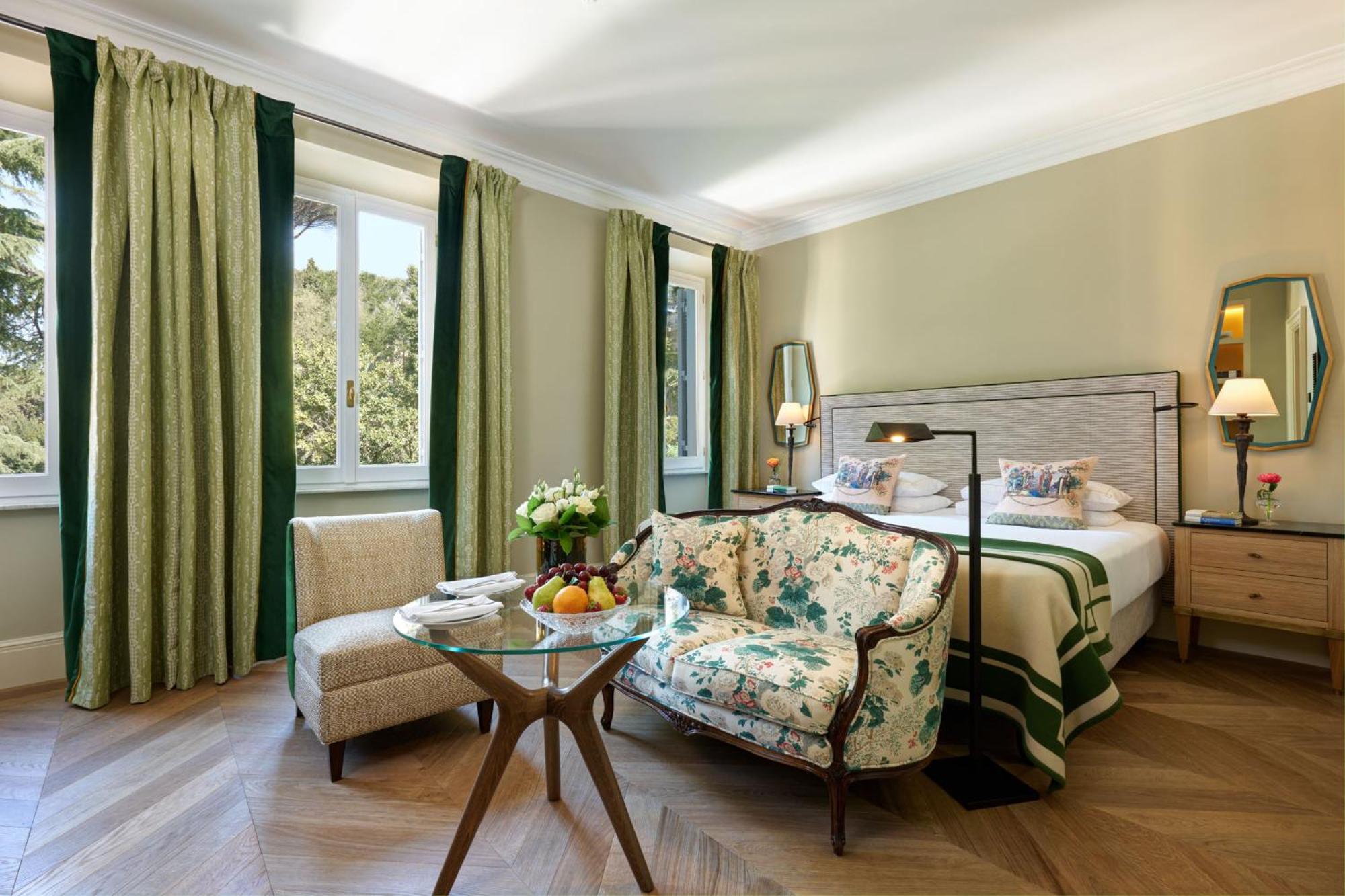 Deluxe Double Room with One Twin Bed and 2 Adults Occupancy (Non Smoking)