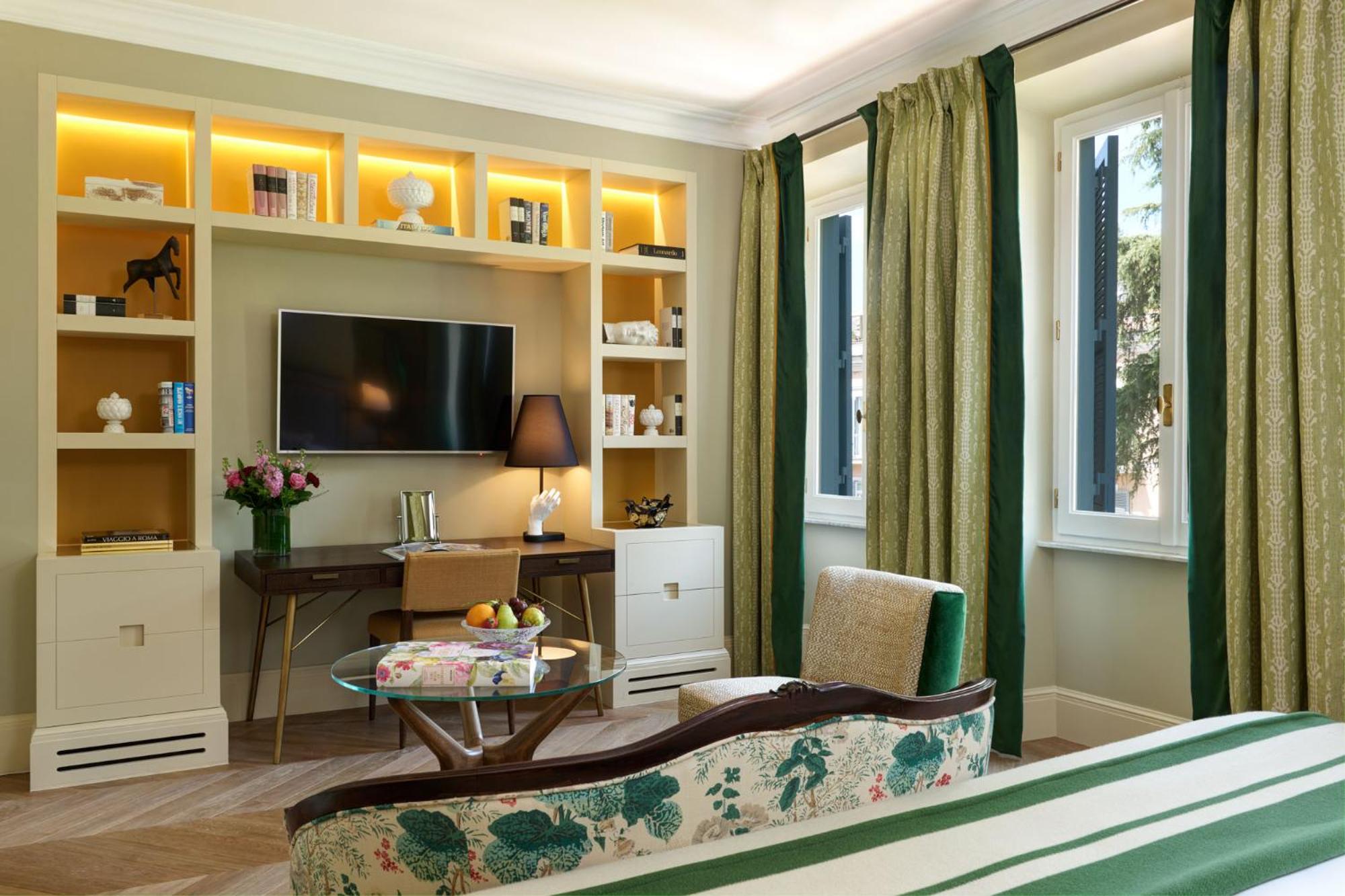 Deluxe Double Room with One Twin Bed and 2 Adults Occupancy (Non Smoking) thumbnail 5