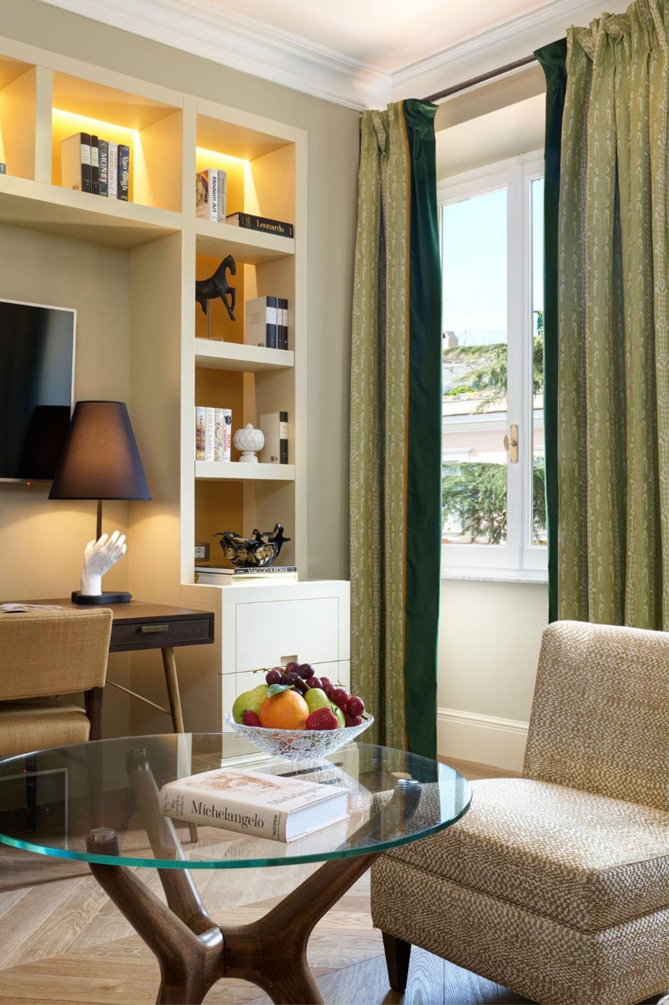 Deluxe Double Room with One Twin Bed and 2 Adults Occupancy (Non Smoking)