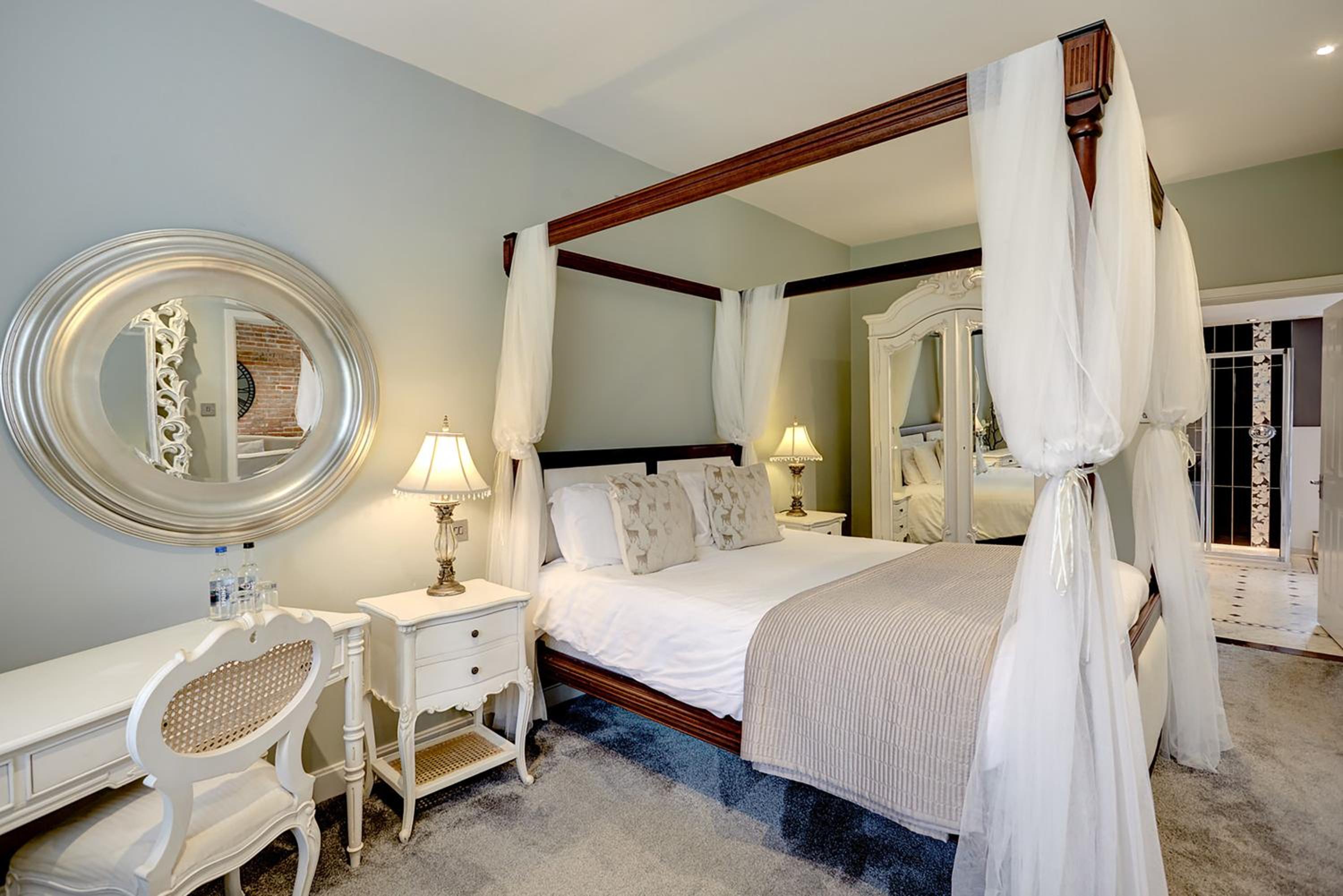 Luxury Suite with King Bed - Non Smoking  - Photo 4