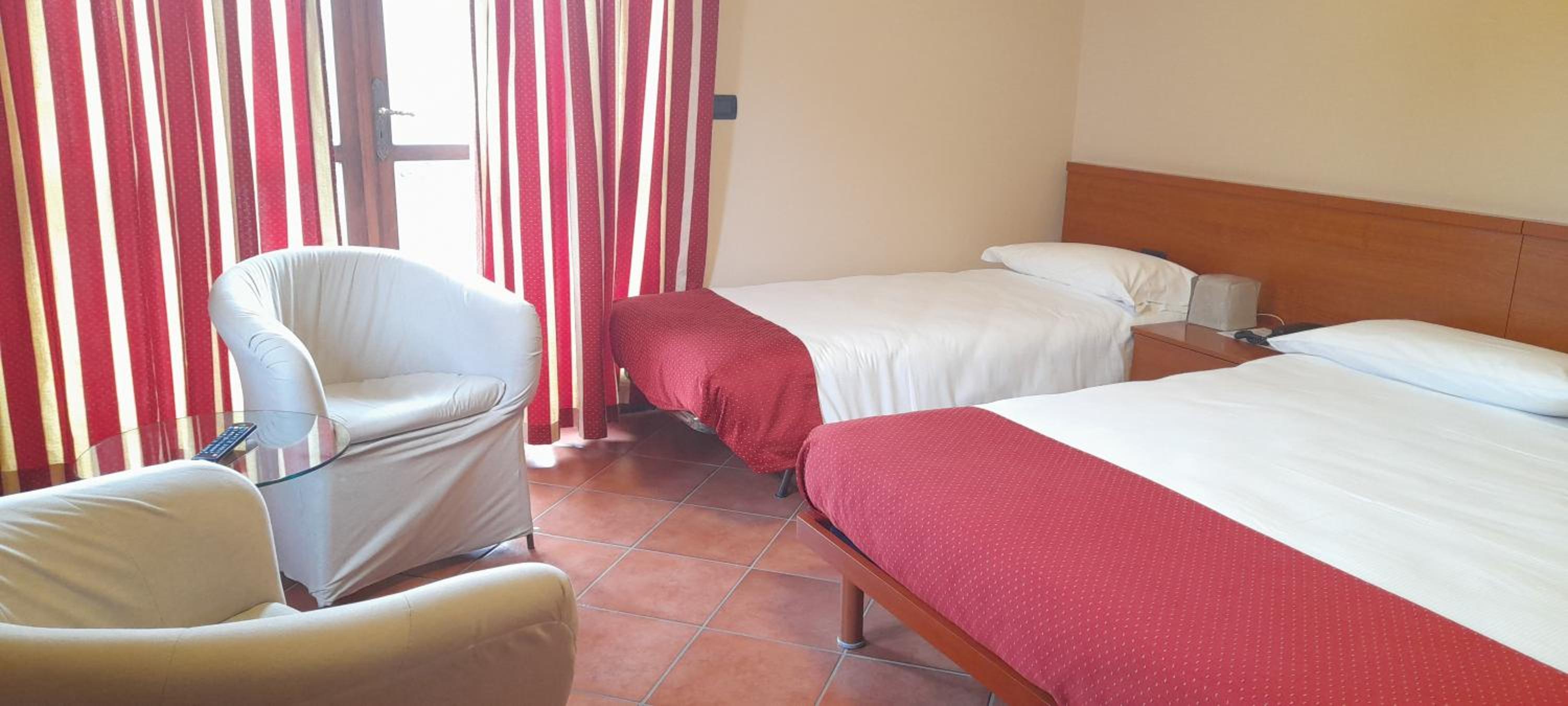 Triple Room - Photo 5