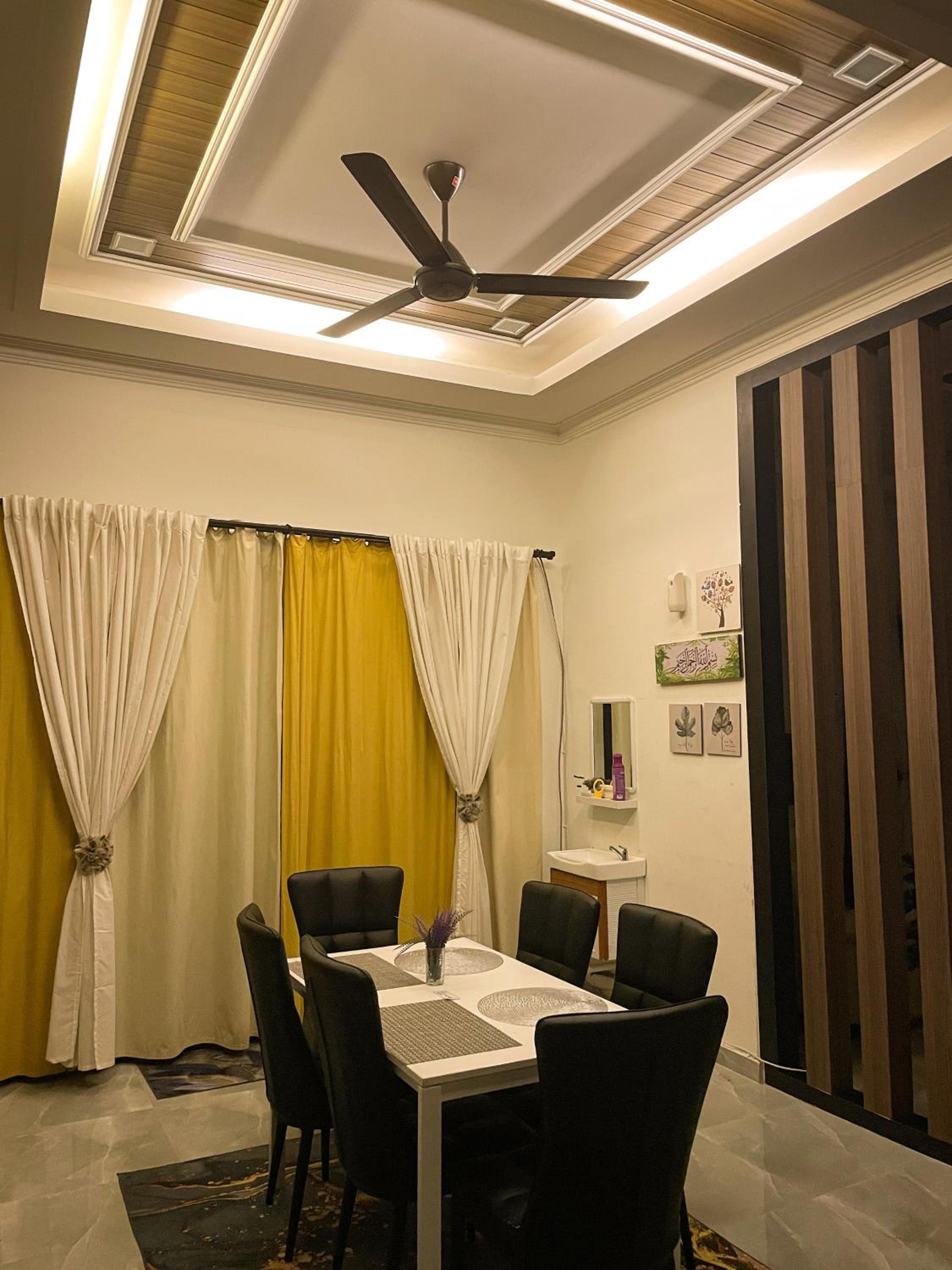 Four-Bedroom House photo 1
