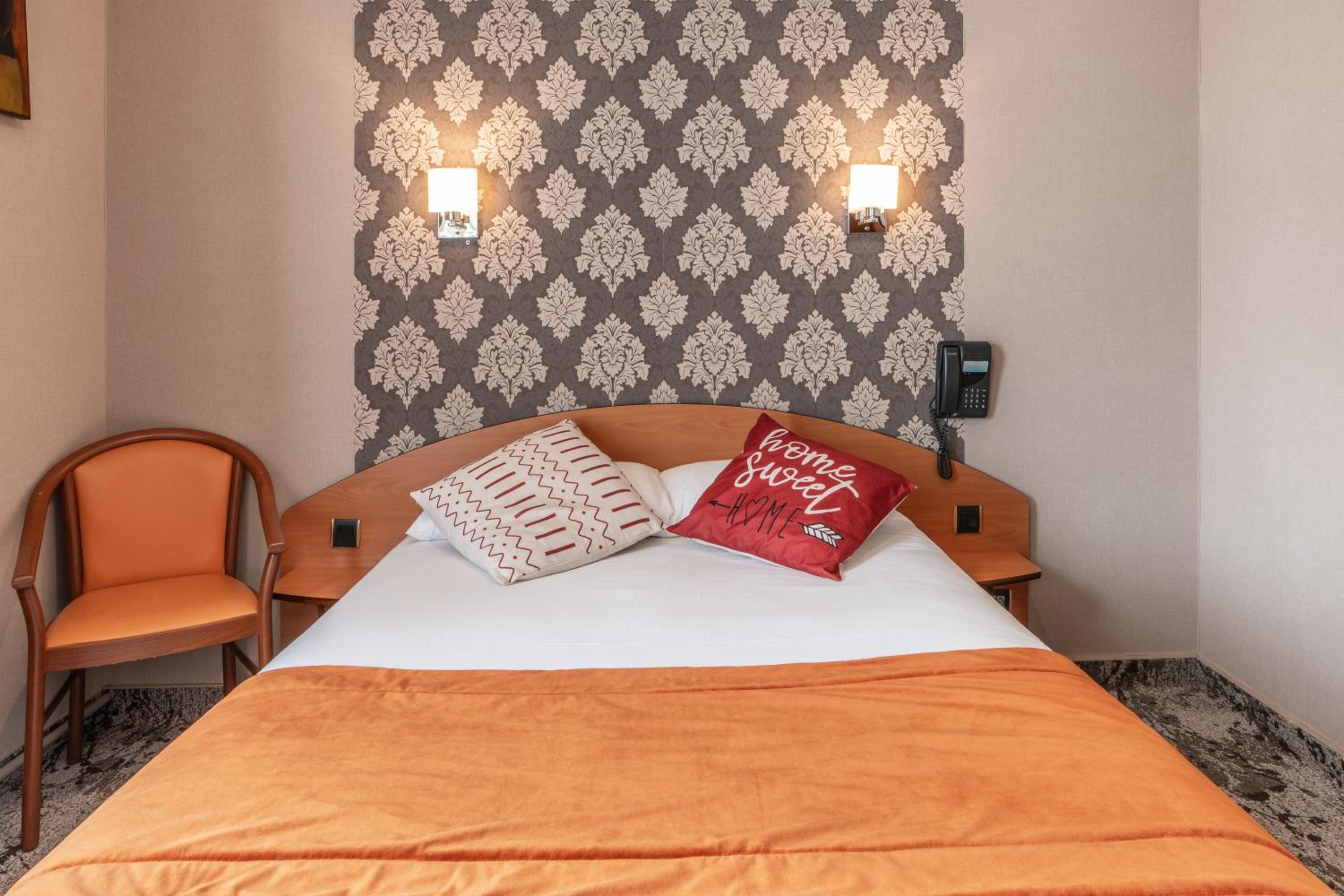 Standard Double Room - Photo 6