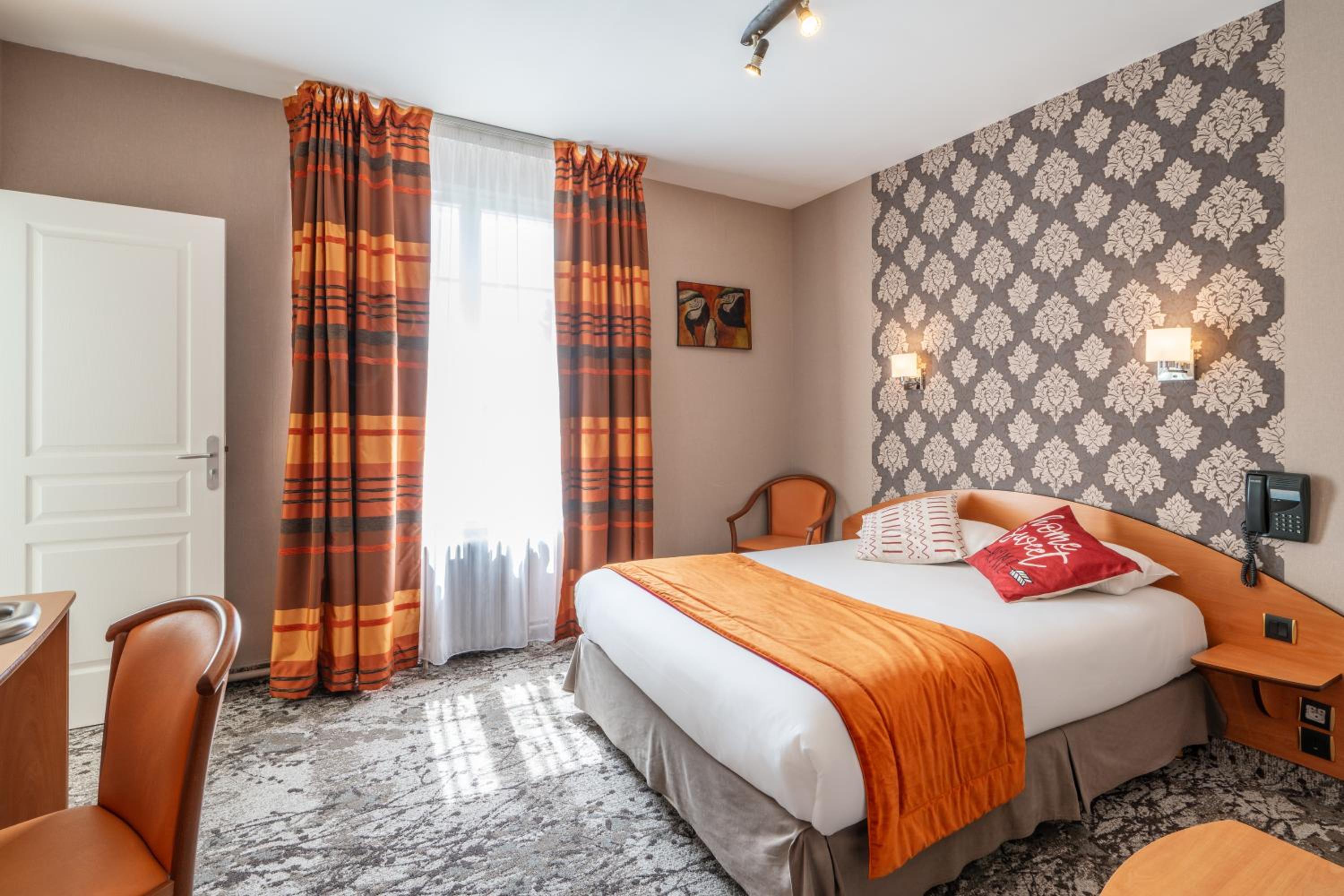 Standard Double Room - Photo 4