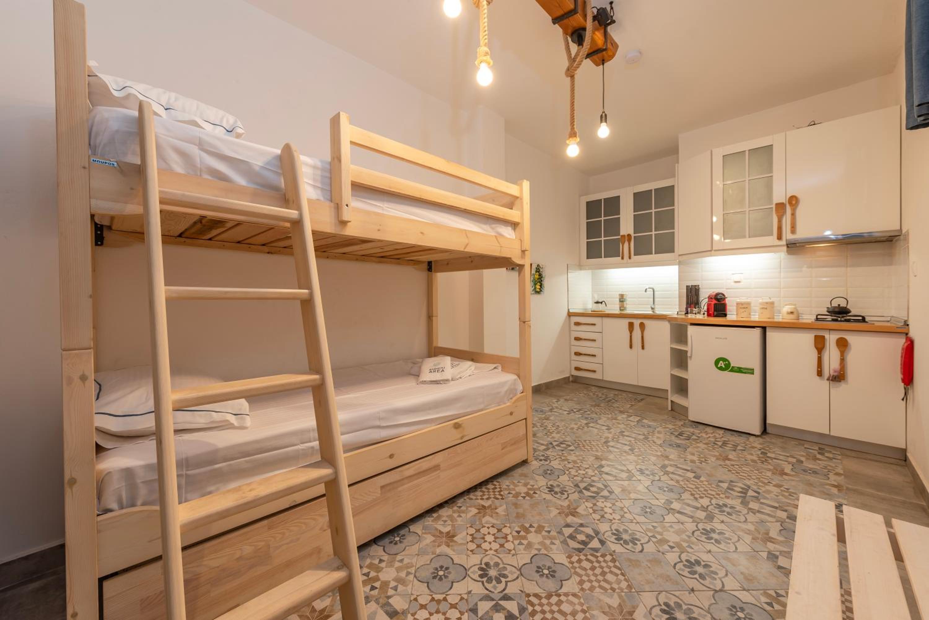 Two-Bedroom House - Photo 32