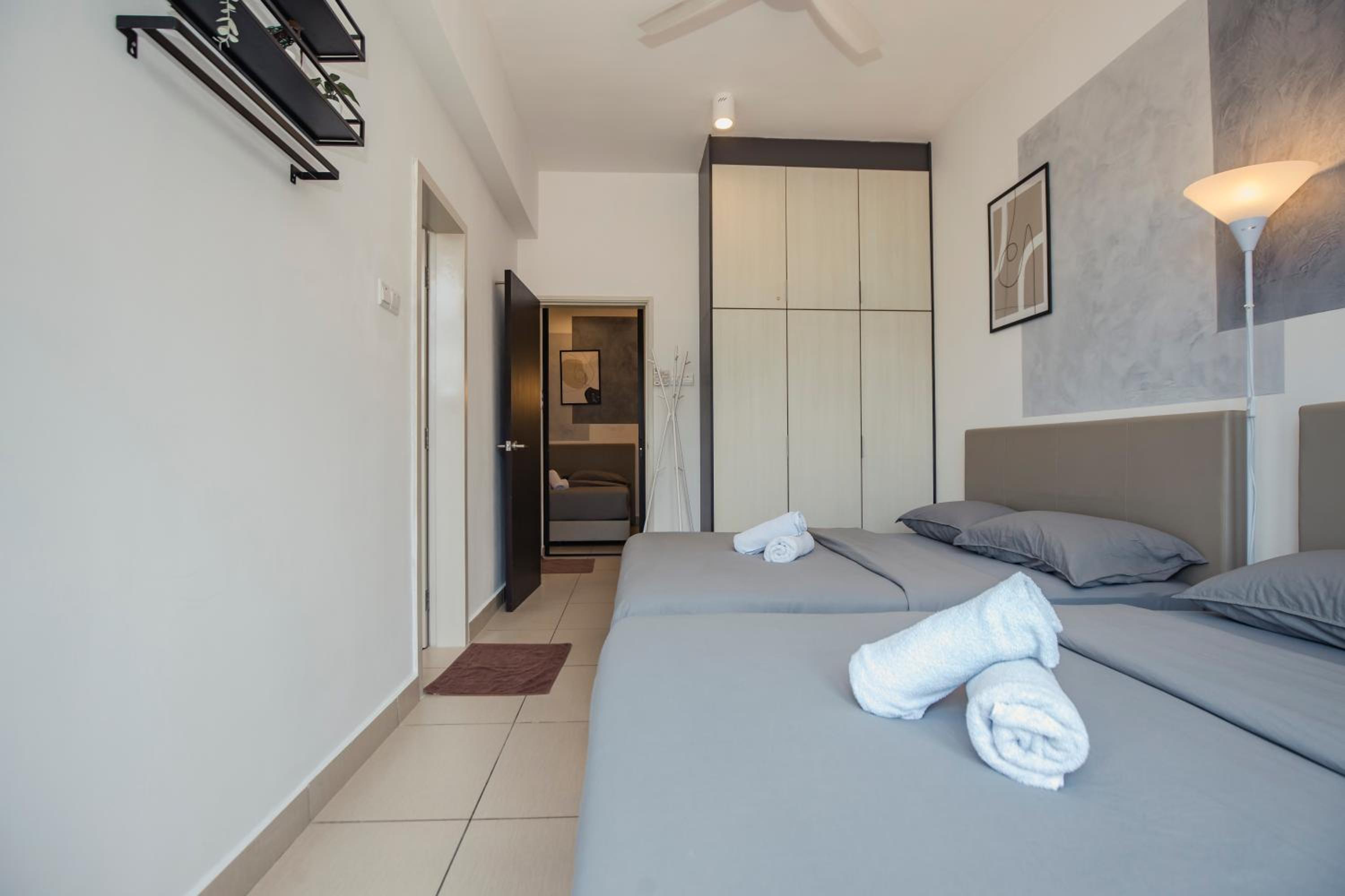 Two-Bedroom Apartment - Photo 32