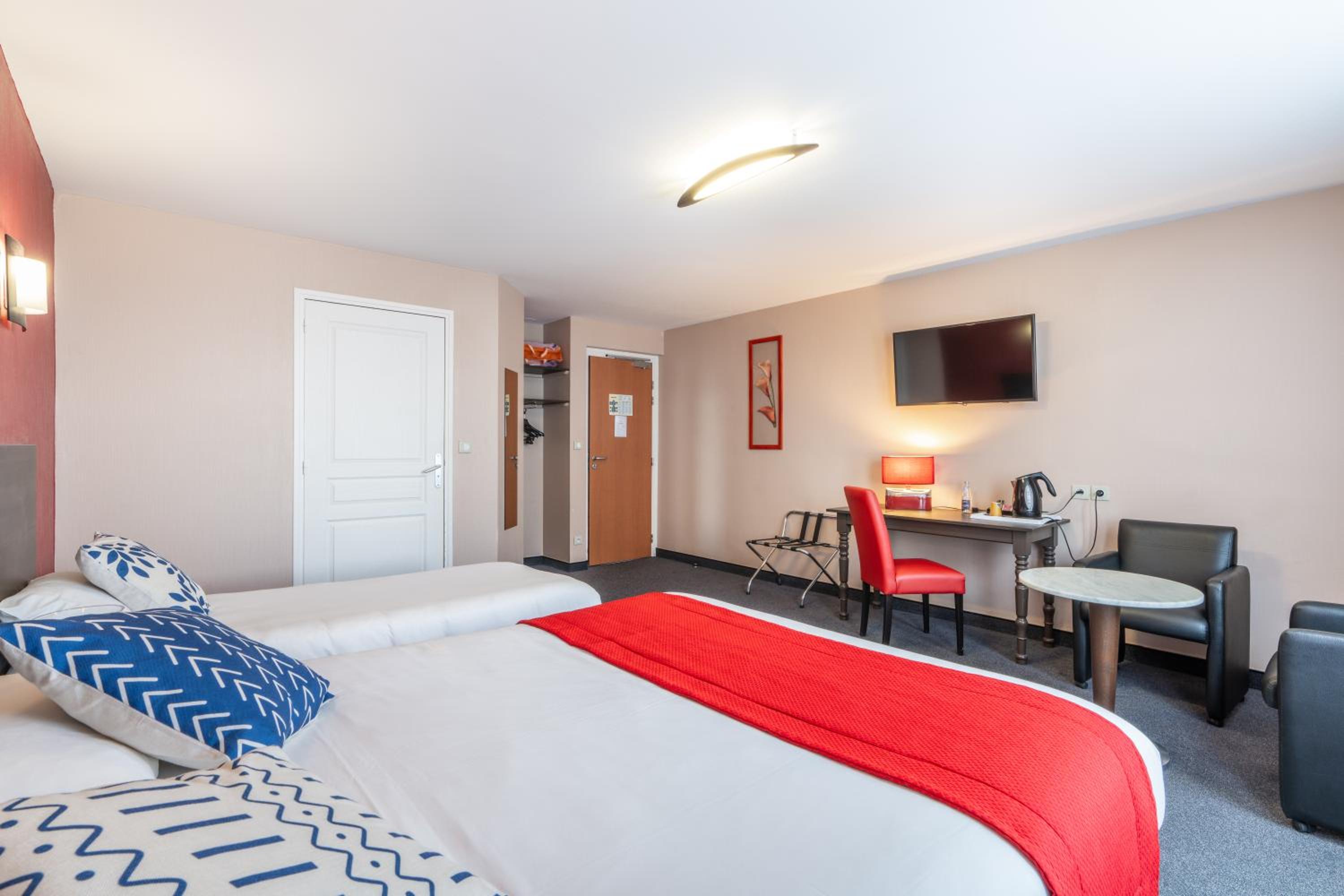 Superior Double Room - Photo 12