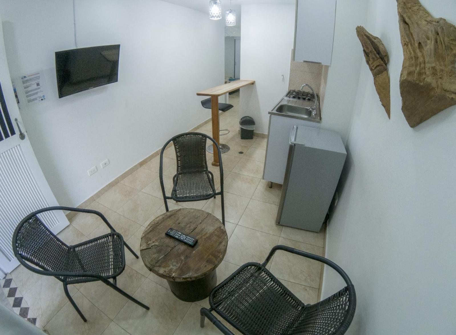 Apartment photo 2