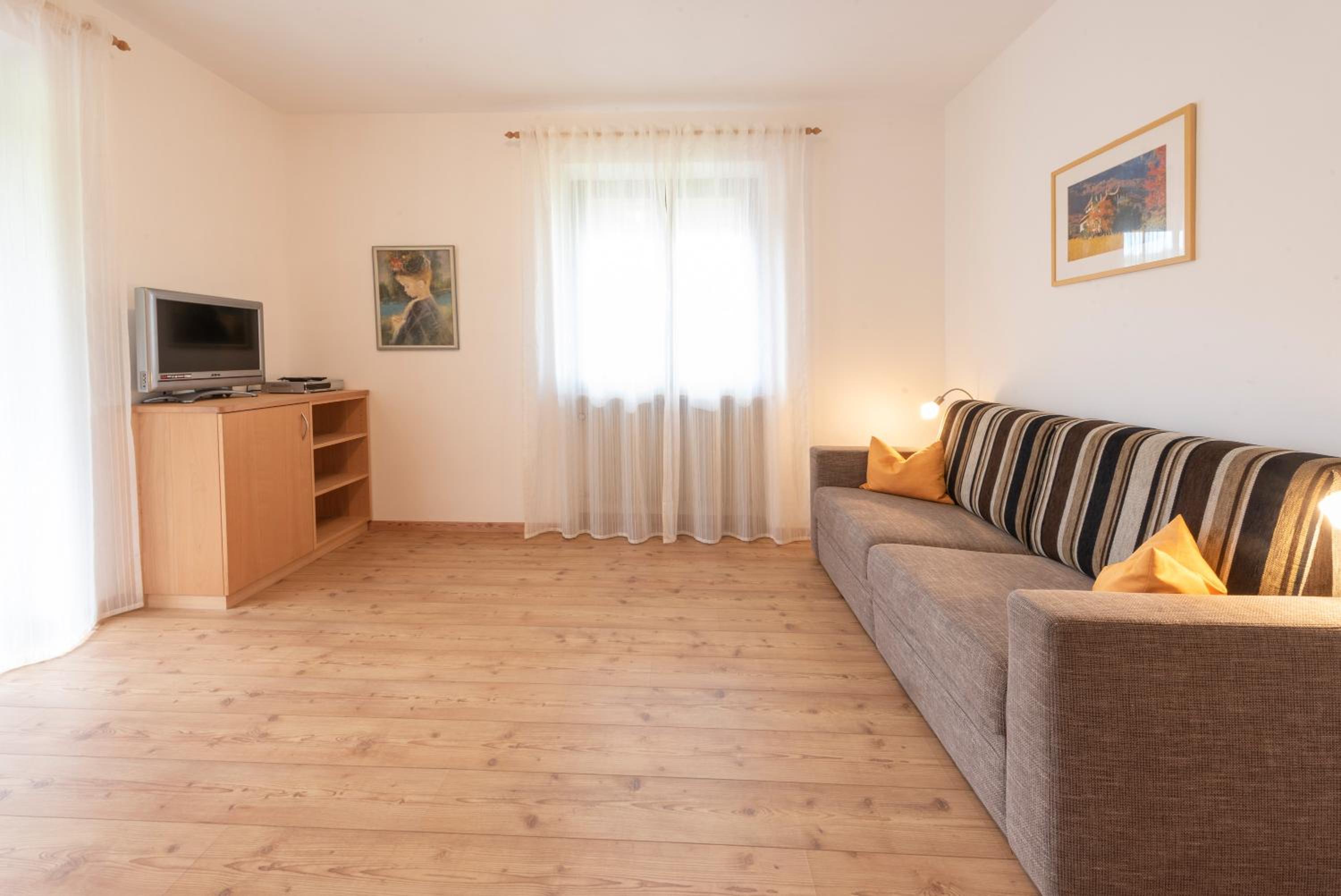 Apartment photo 1